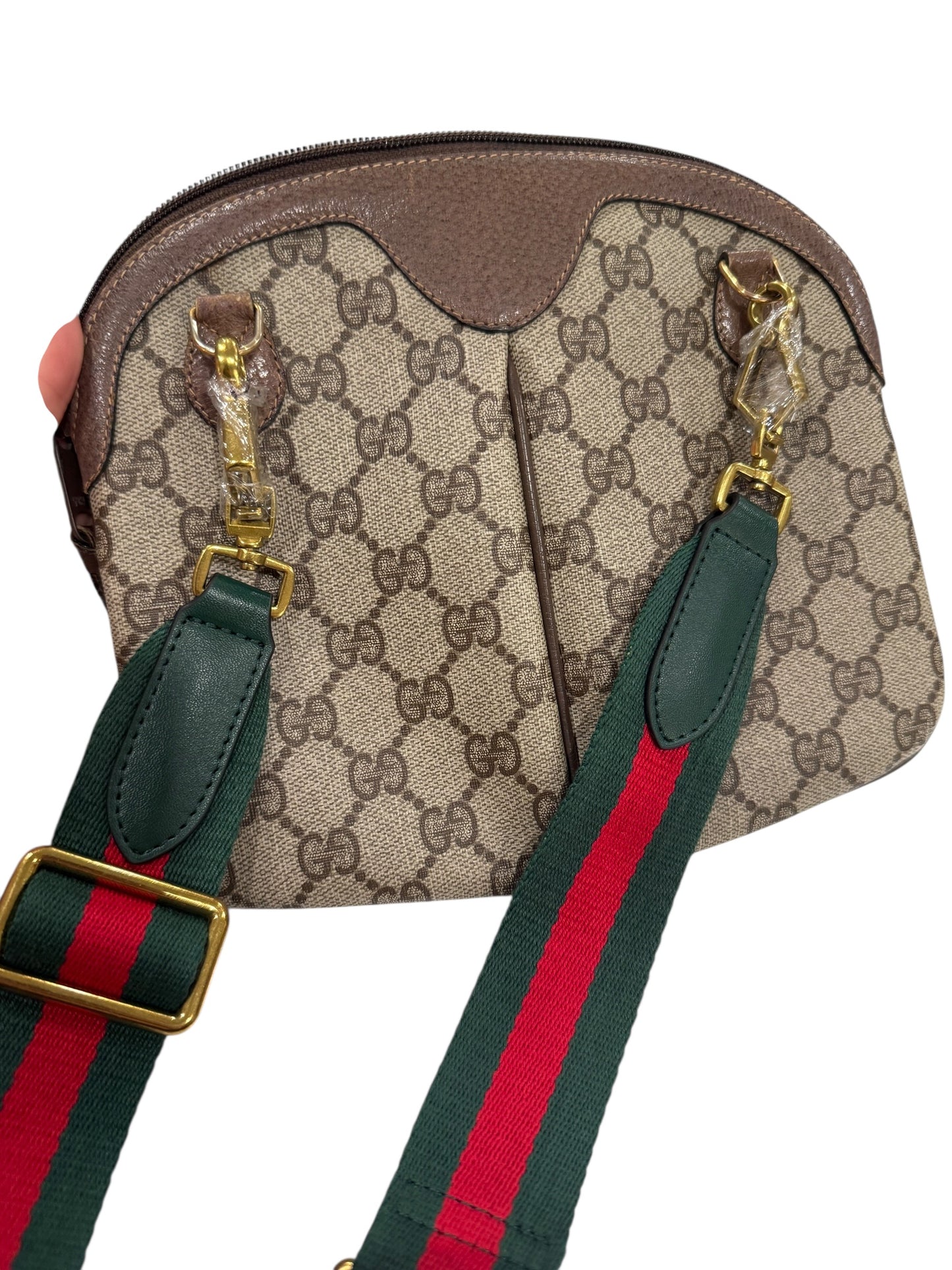 Gucci Sherry Line GG Supreme Canvas Crossbody Bag With Unbranded Strap