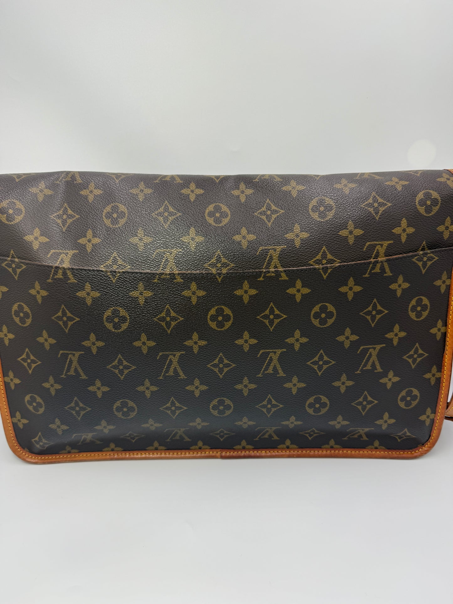Louis Vuitton Authentic Unisex Vintage Monogram Messenger Bag With COA AR0964