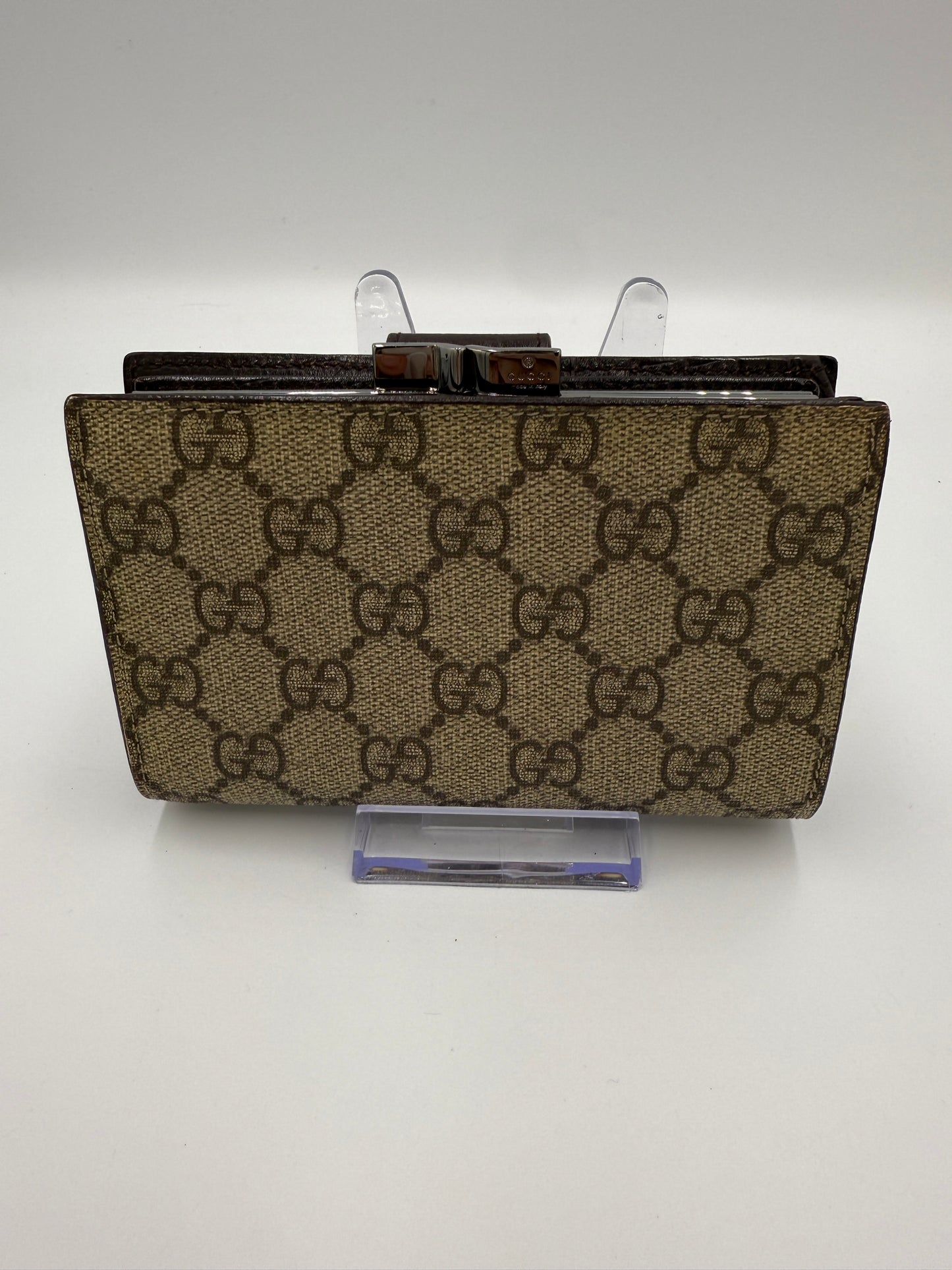 Gucci Supreme Coated Canvas Kisslock Wallet