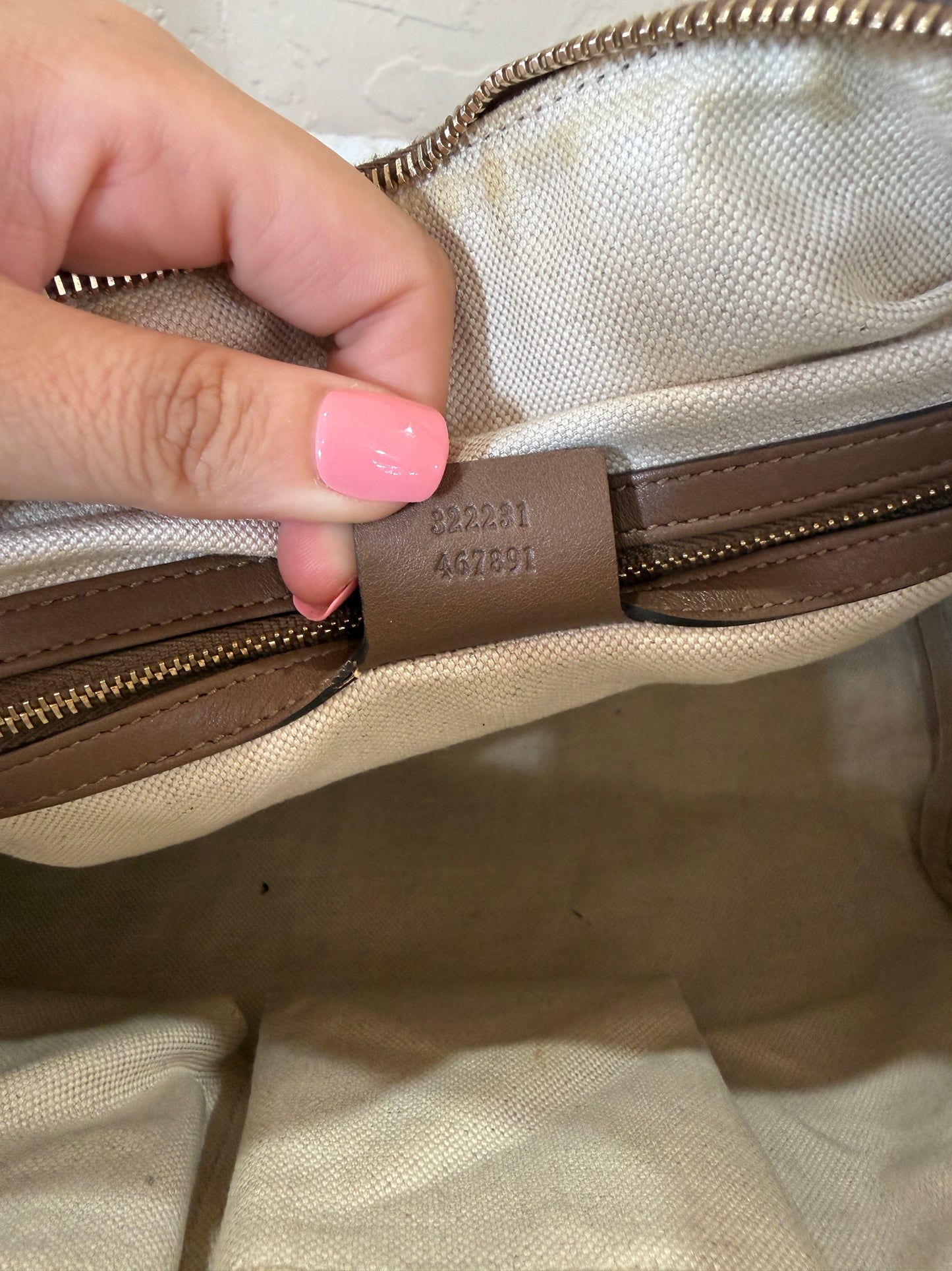 Gucci GG Supreme Canvas Boston Bag 33 cm With Unbranded Guitar Strap