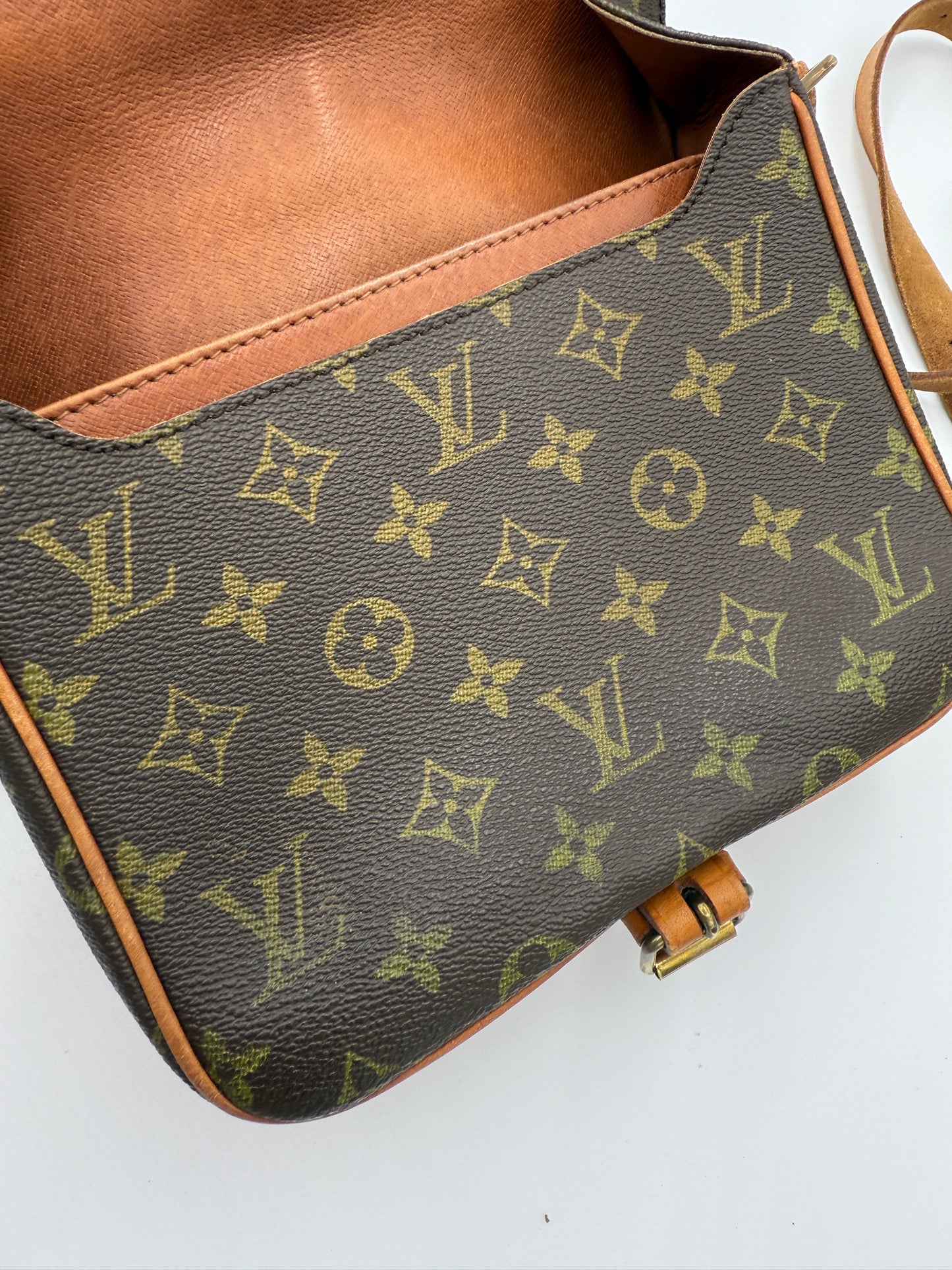 Louis Vuitton Vintage Monogram Coated Canvas Cartouchiere MM 842