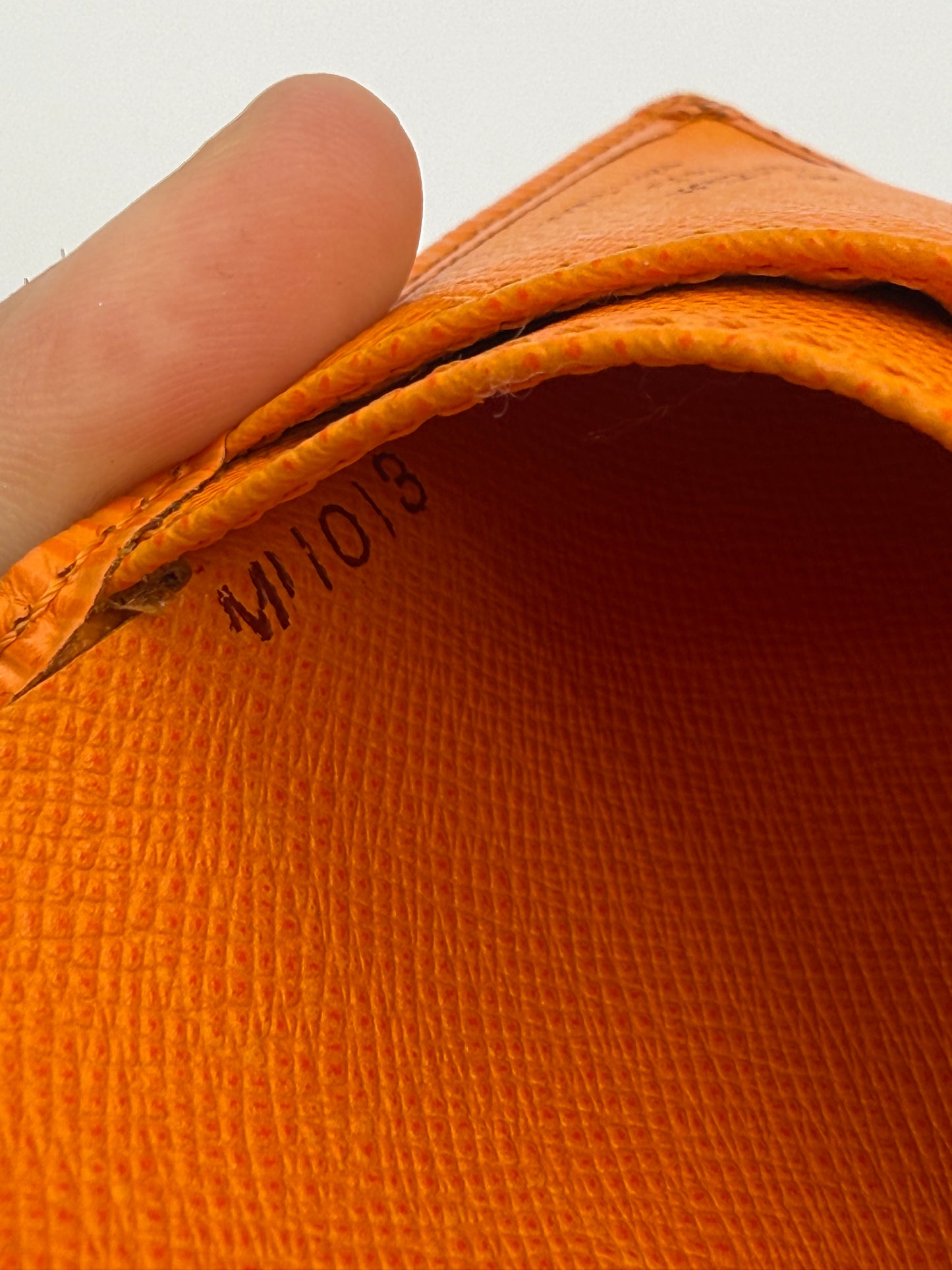 Louis Vuitton Rare Orange Epi Leather Kisslock MI1013