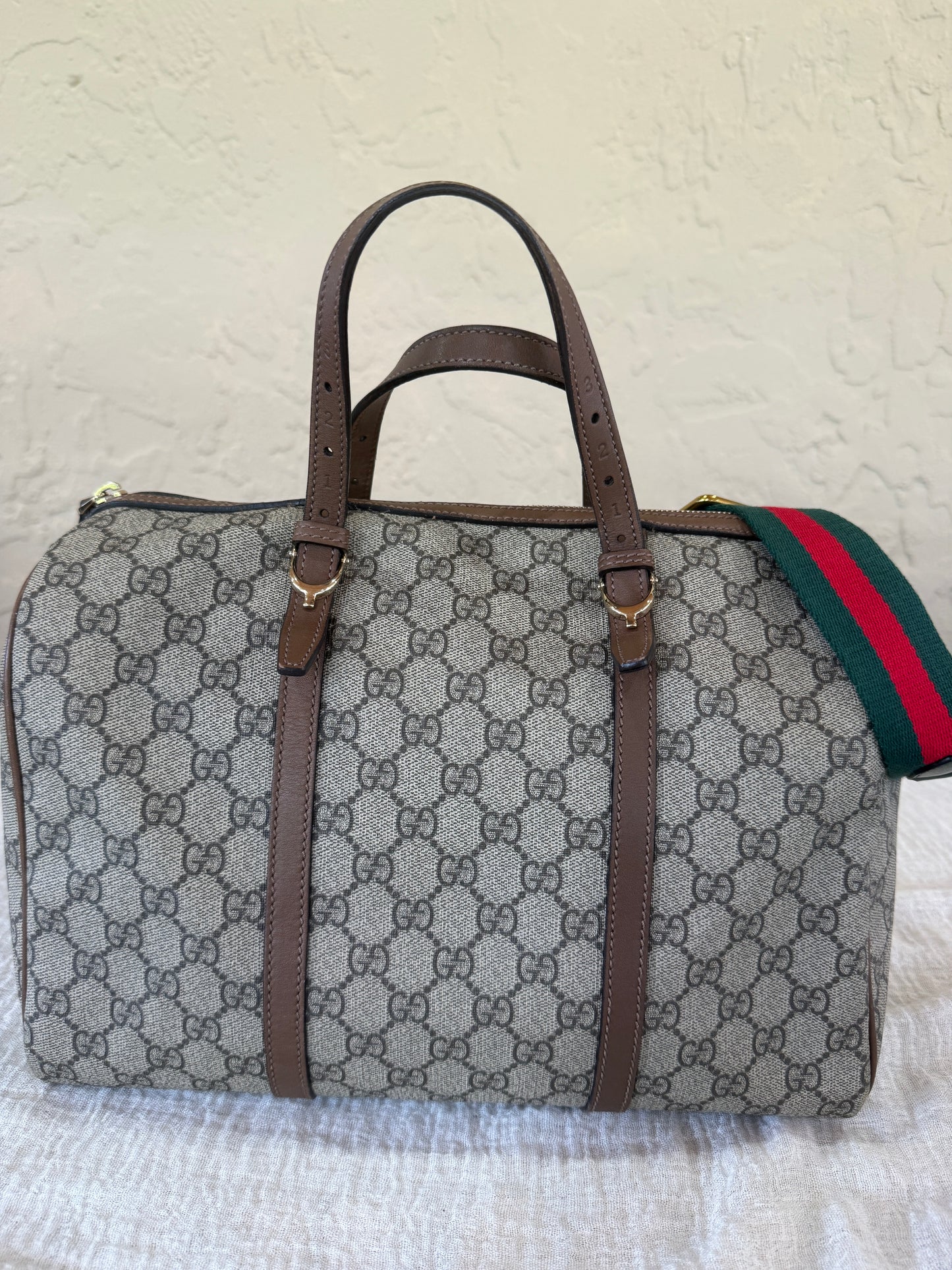Gucci GG Supreme Canvas Boston Bag 33 cm With Unbranded Guitar Strap