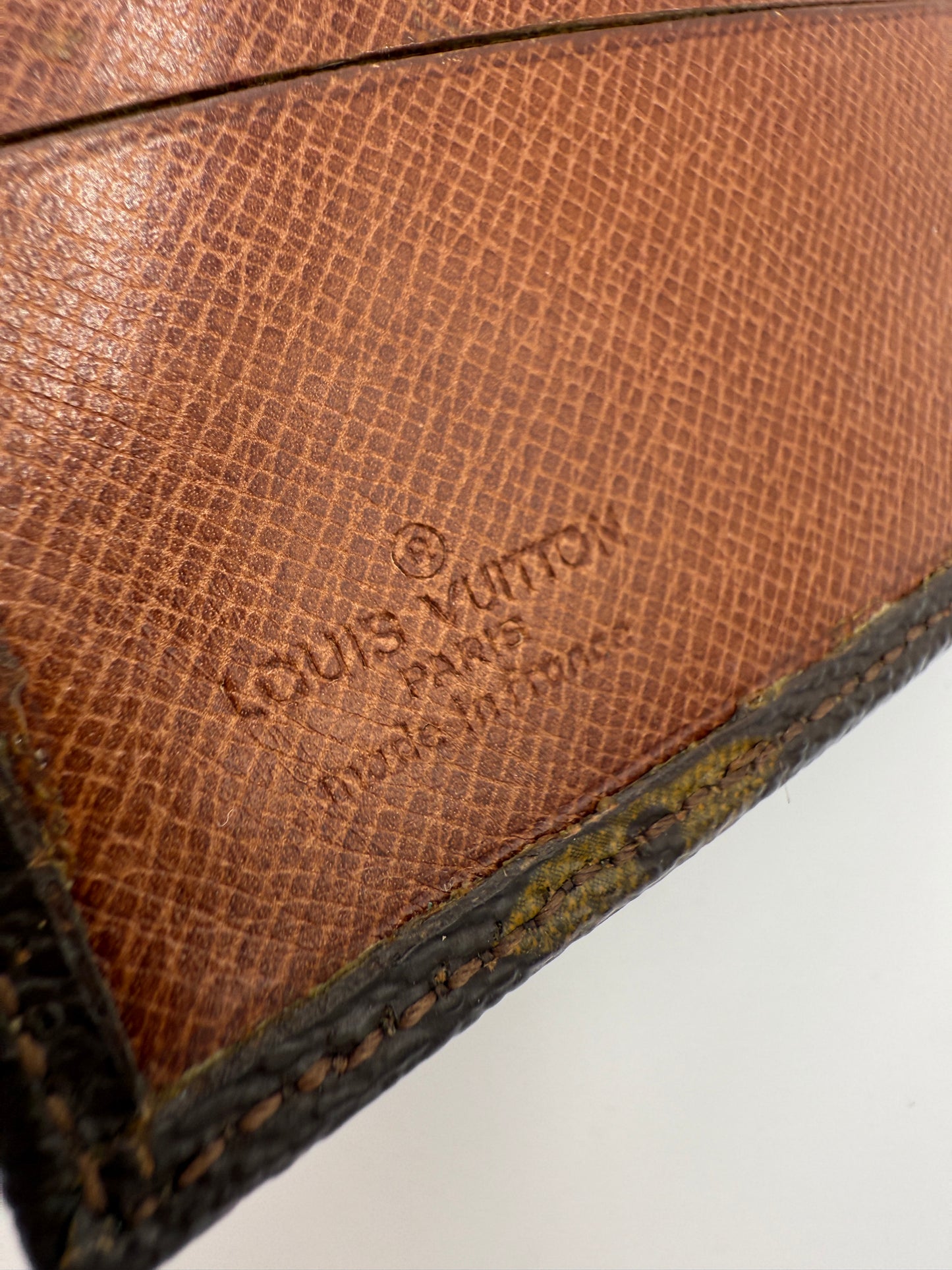 Louis Vuitton Monogram Bifold Wallet 852