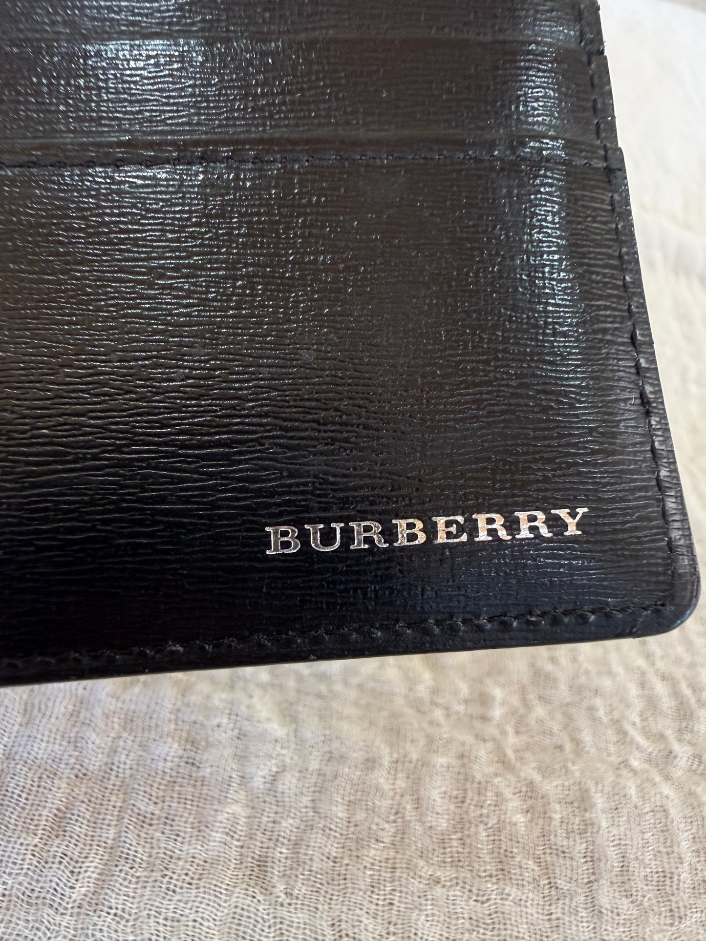 Burberry Leather Card Holder With Nova Check Interior