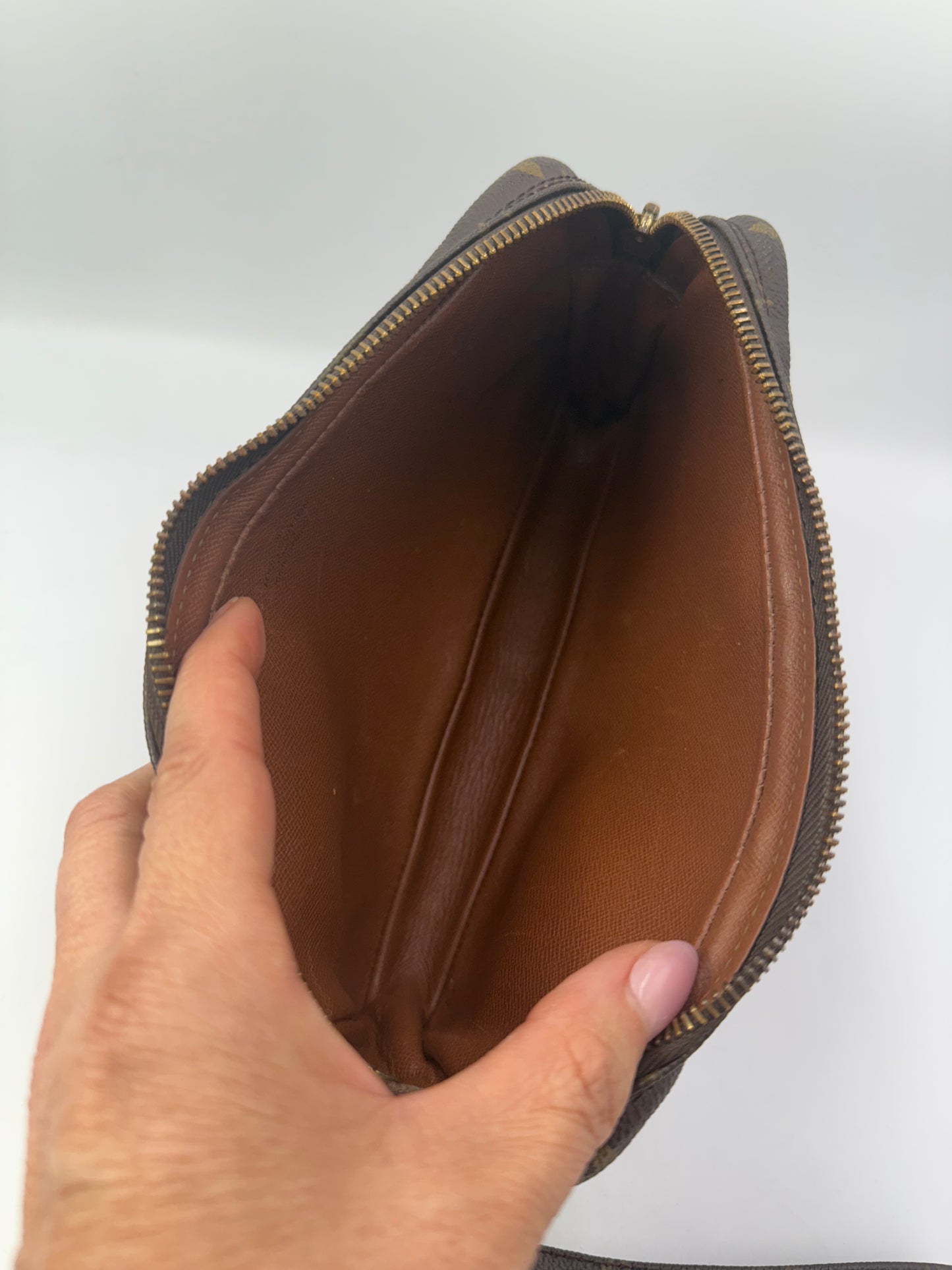 Louis Vuitton Monogram Wristlet 22 cm TH8910