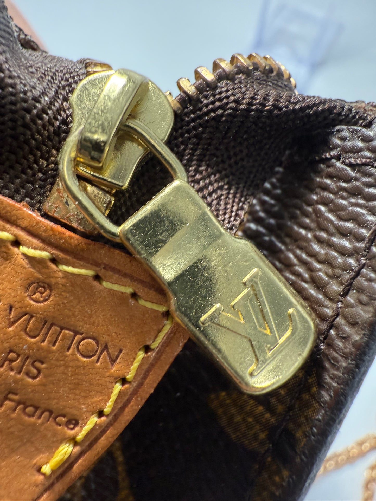 Louis Vuitton Monogram Coated Canvas Toiletry Pouch 15 cm AR0998