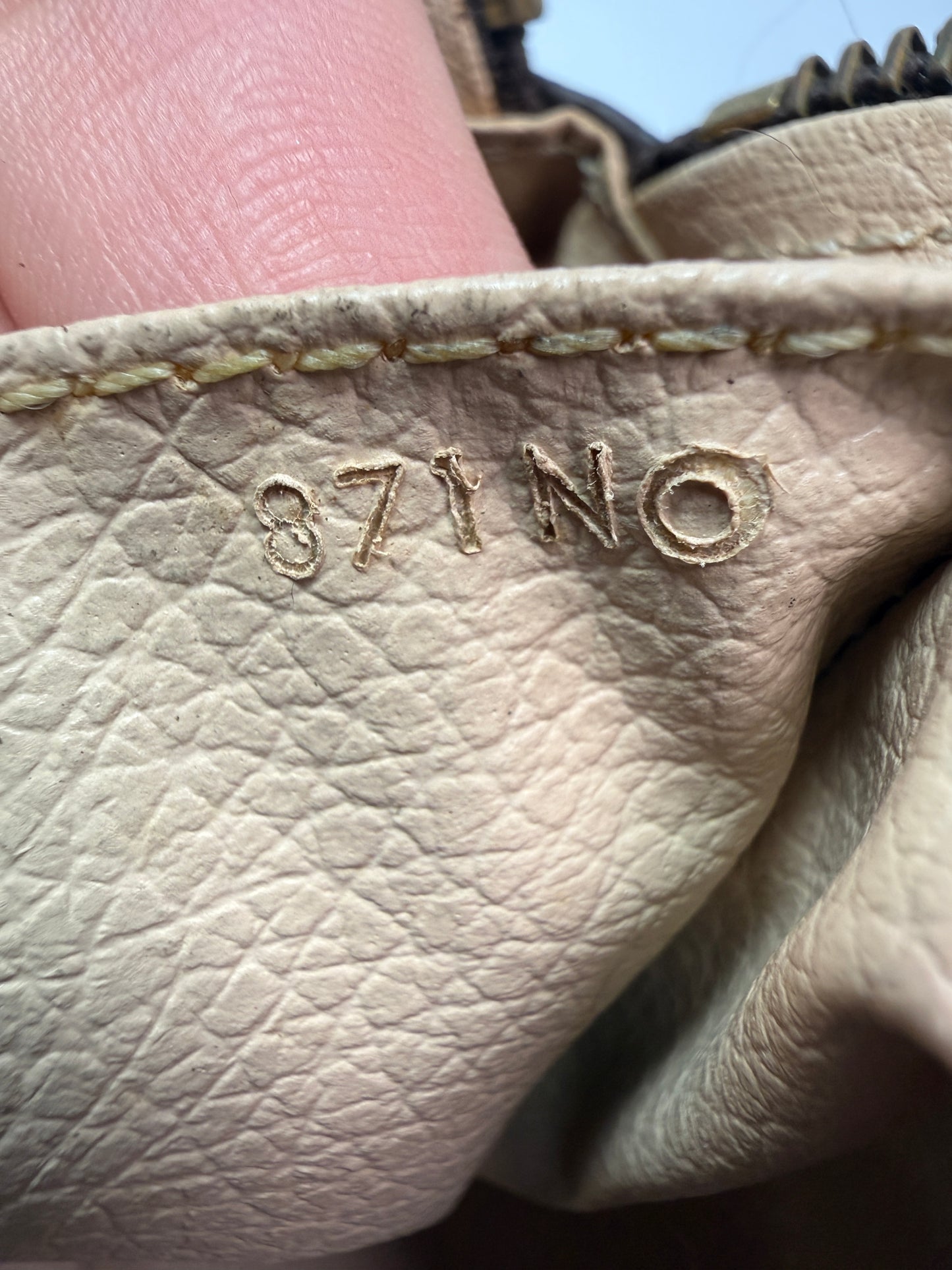 Louis Vuitton Monogram Coated Canvas Toiletry 28 cm 871 NO