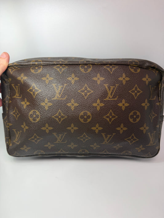 Louis Vuitton Monogram Coated Canvas Toiletry 28 cm 871 NO