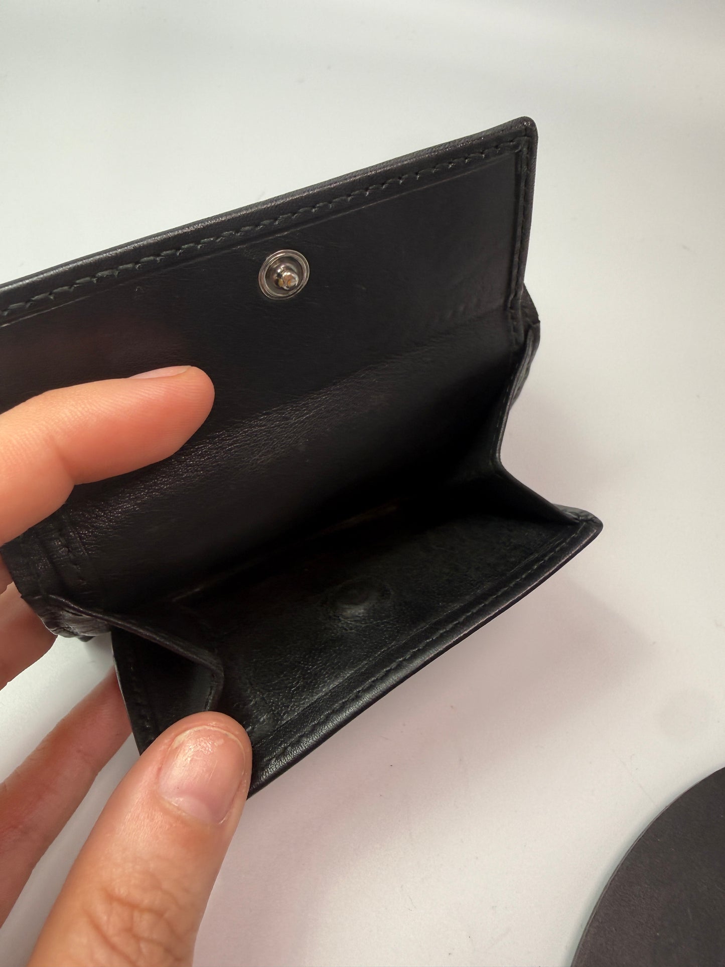 Gucci Guccissima Black Leather Unisex Trifold Wallet