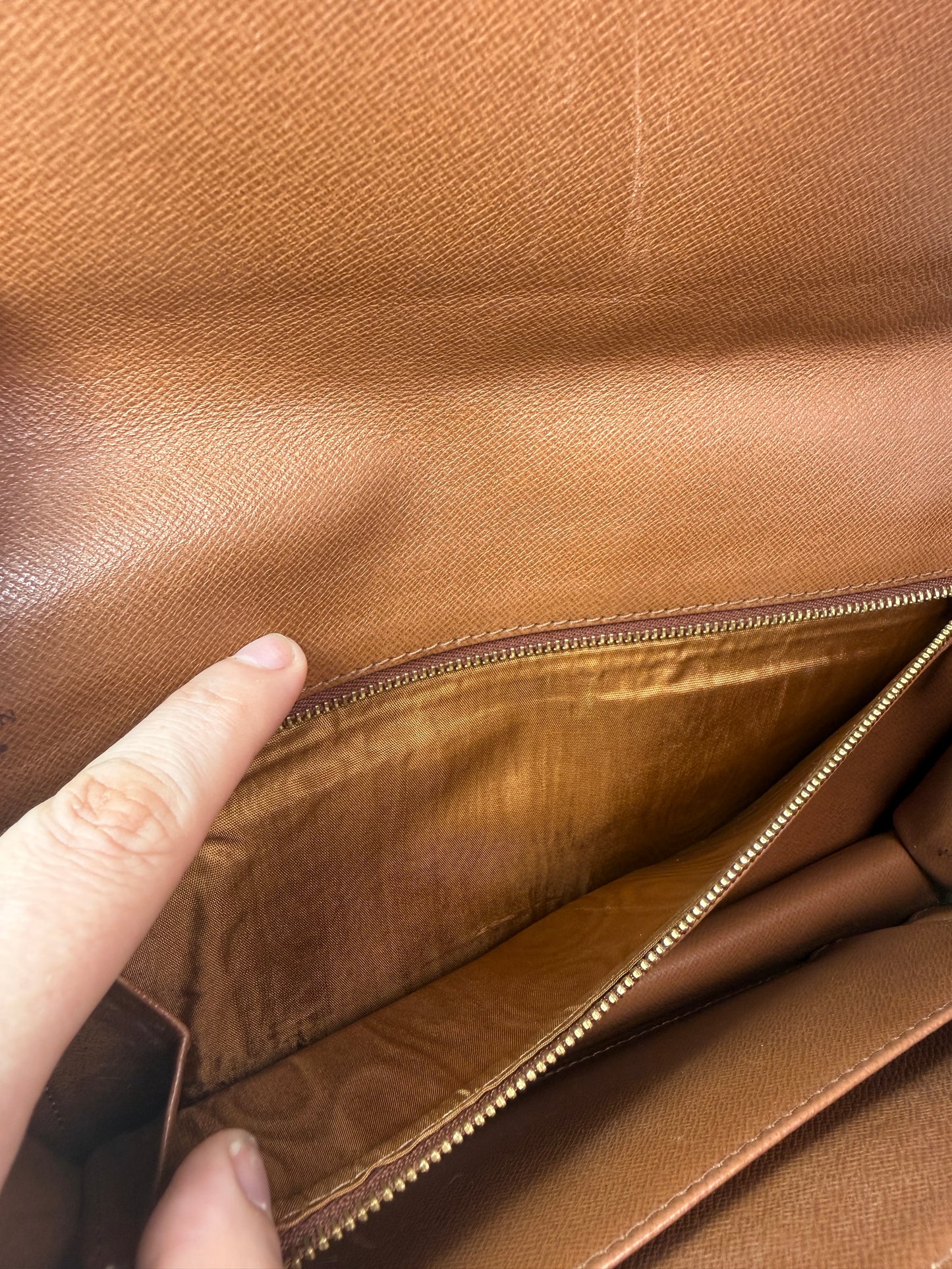 Louis Vuitton Vintage Monogram Coated Canvas Clutch TH8911