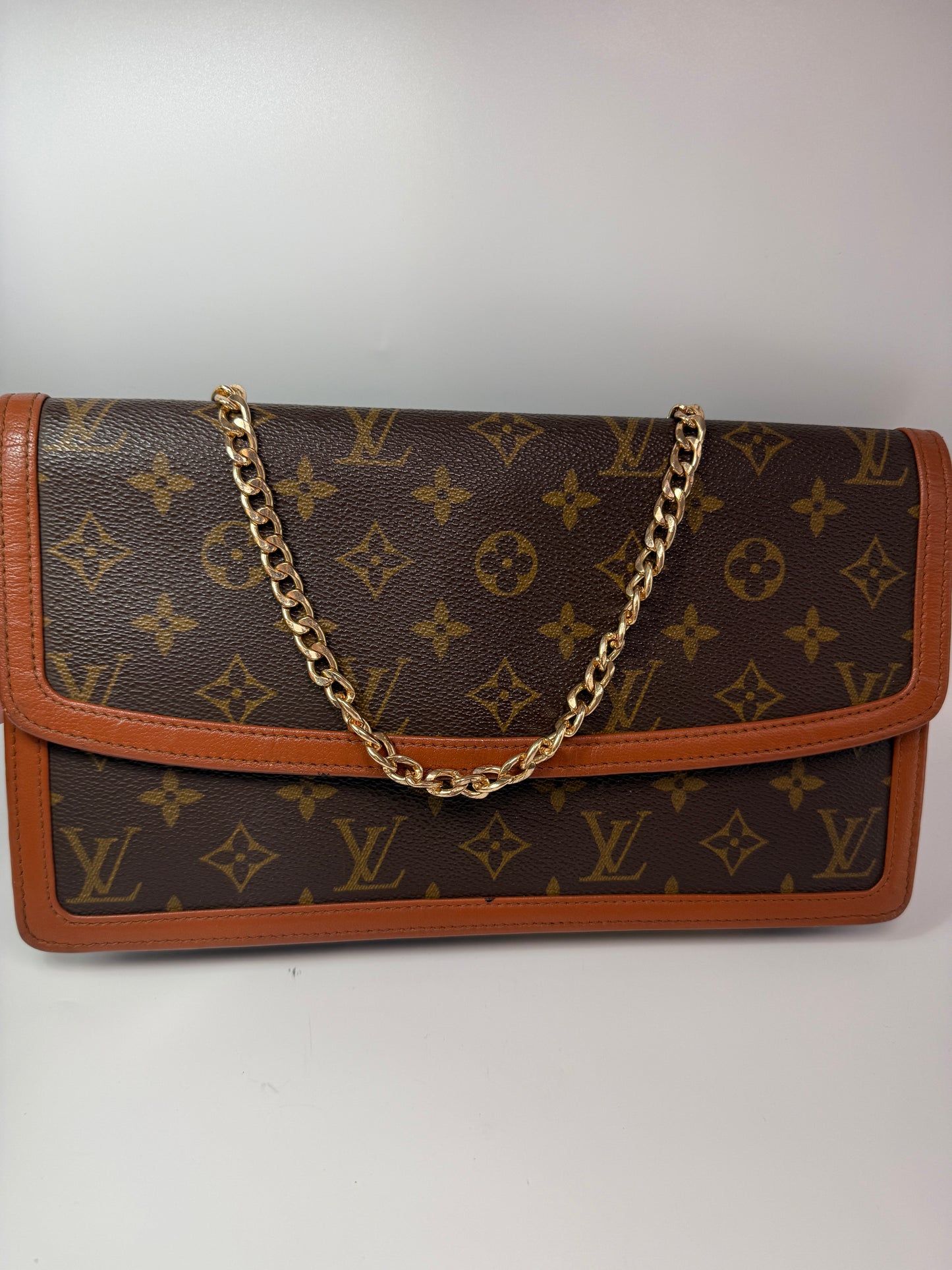 Louis Vuitton Vintage Monogram Coated Canvas Clutch TH8911