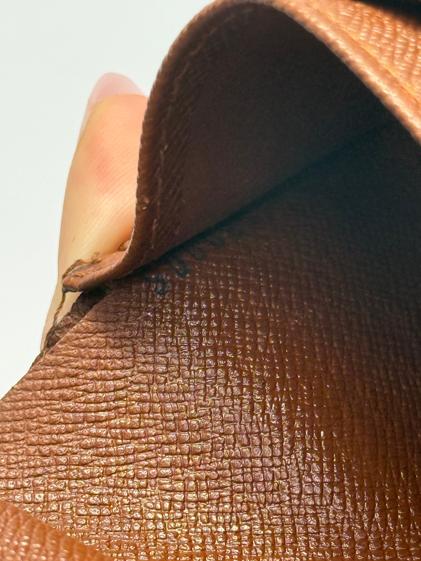 Louis Vuitton Monogram Kisslock Wallet SD0095