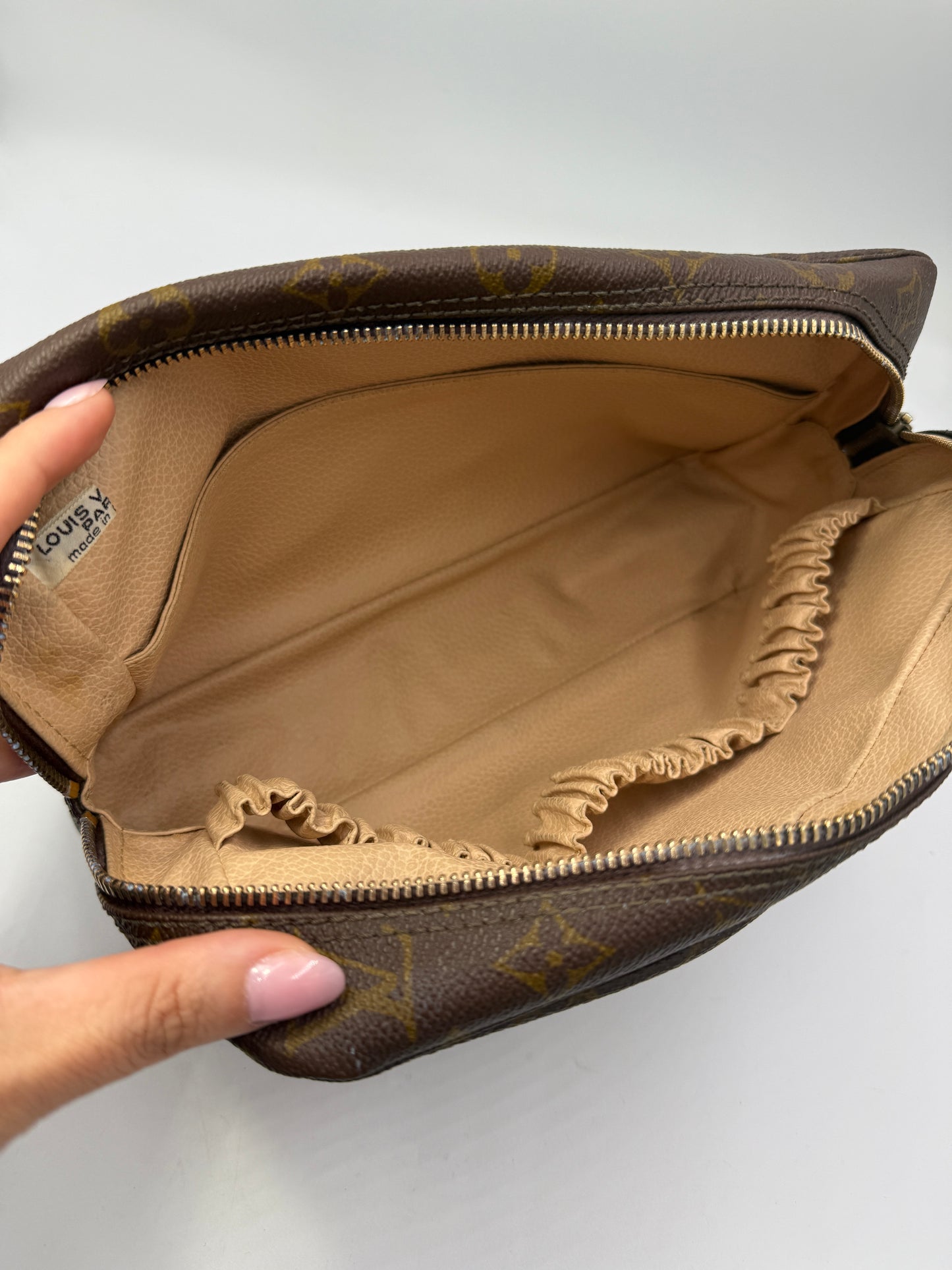 Louis Vuitton Monogram Coated Canvas Toiletry 28 cm
