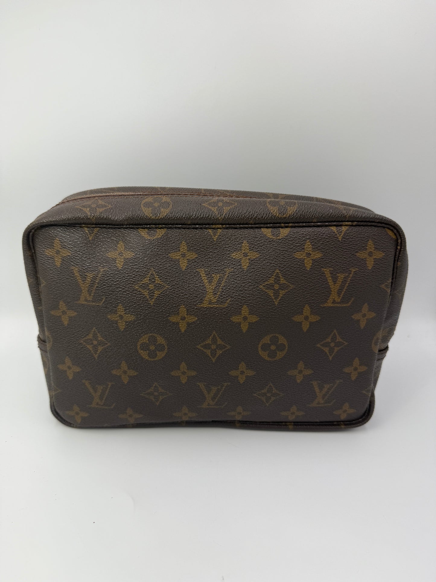 Louis Vuitton Monogram Coated Canvas Toiletry 23 cm