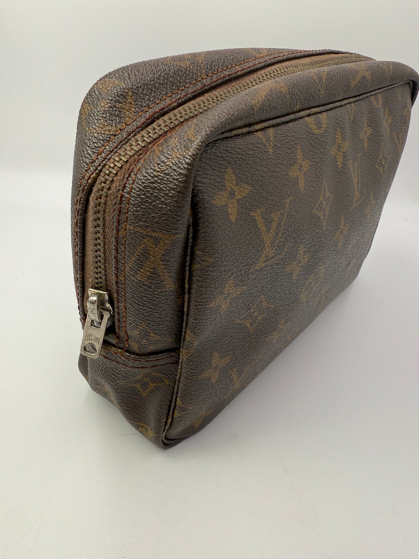 Louis Vuitton Monogram Coated Canvas Toiletry 23 cm