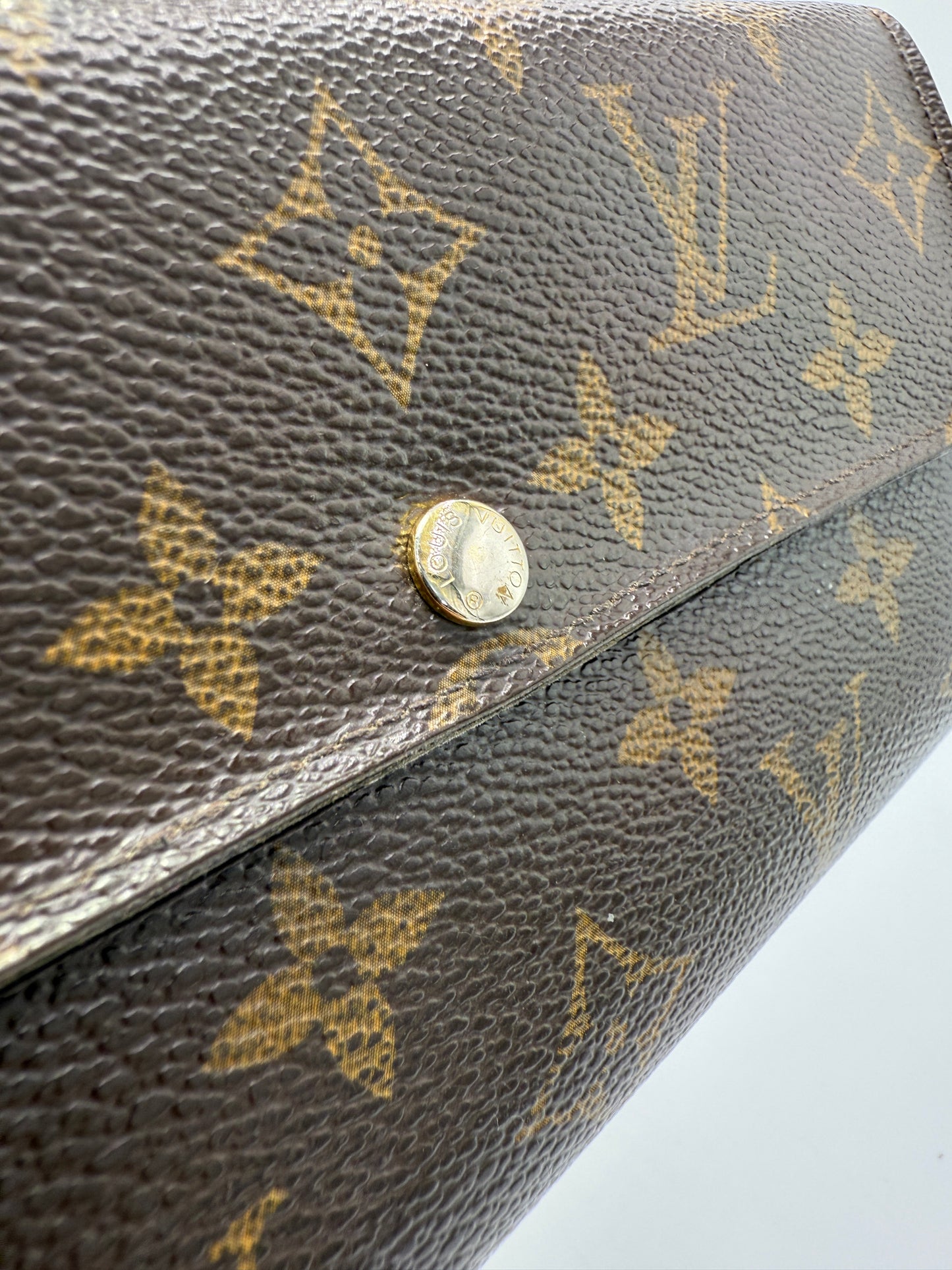 Louis Vuitton Monogram Sarah Wallet CT0057