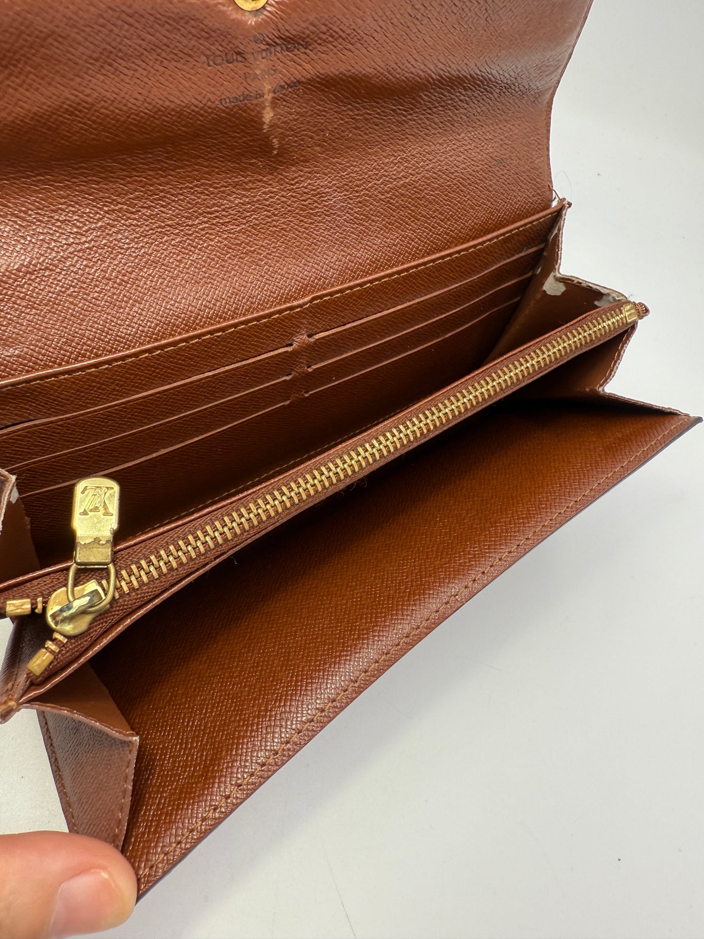 Louis Vuitton Monogram Sarah Wallet CT0057