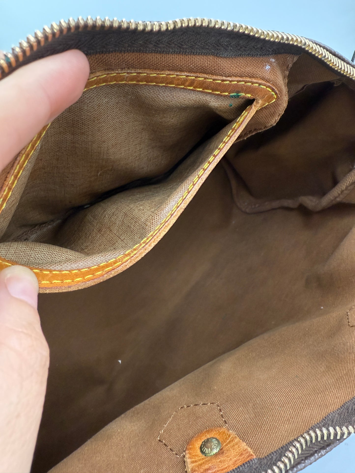 Louis Vuitton Monogram Speedy 30 MB0971