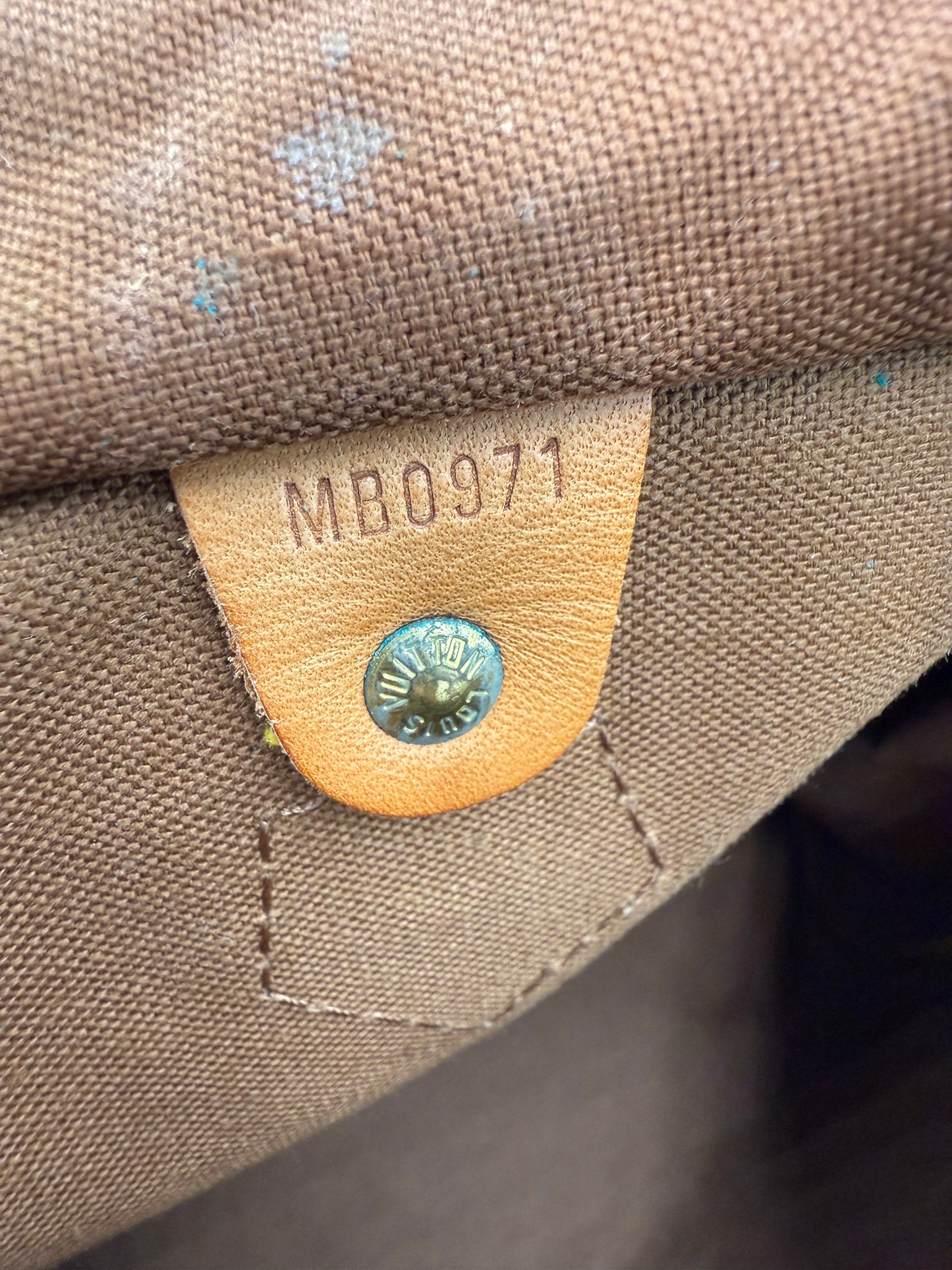 Louis Vuitton Monogram Speedy 30 MB0971