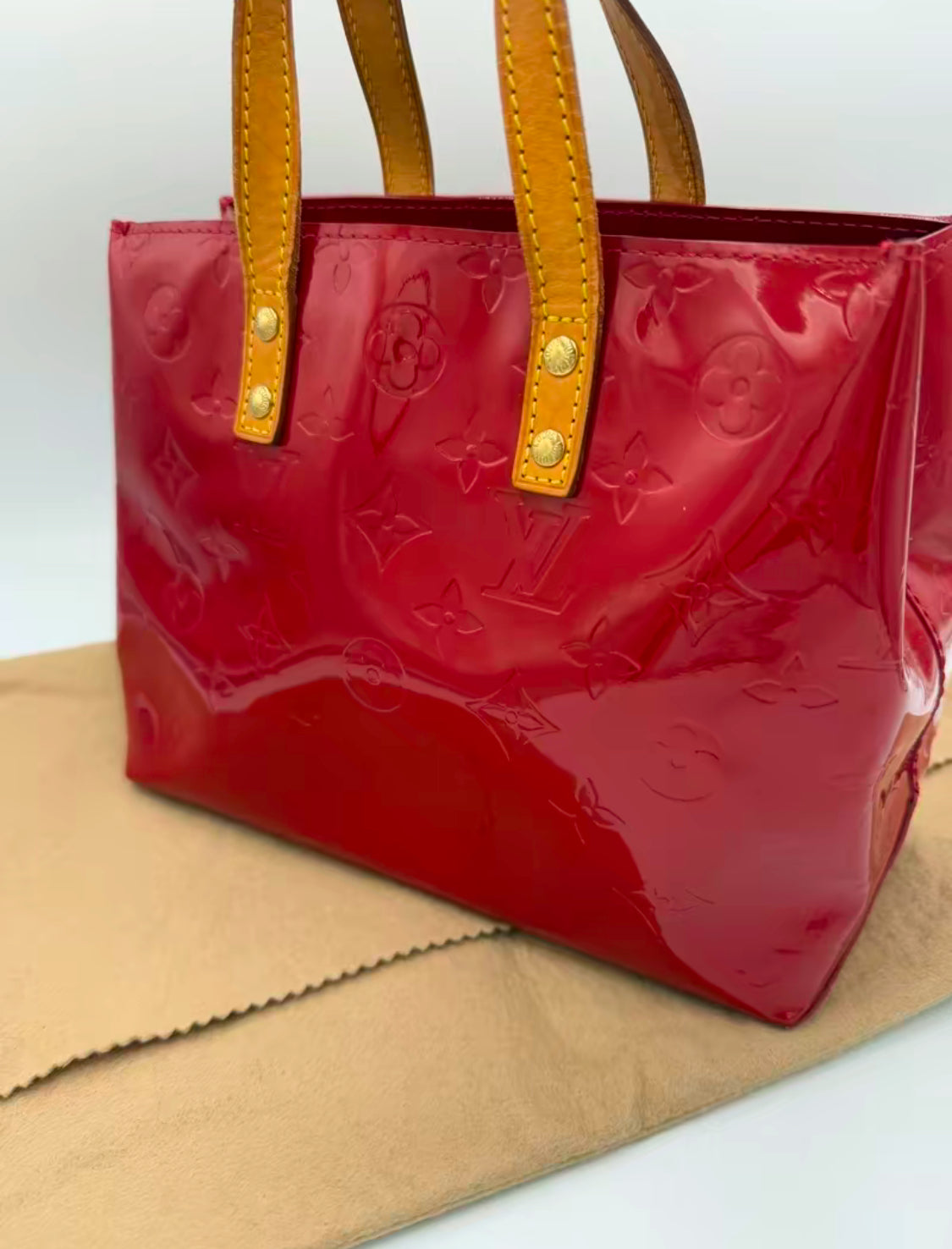 Louis Vuitton Monogram Red Vernis Reade PM MI1006