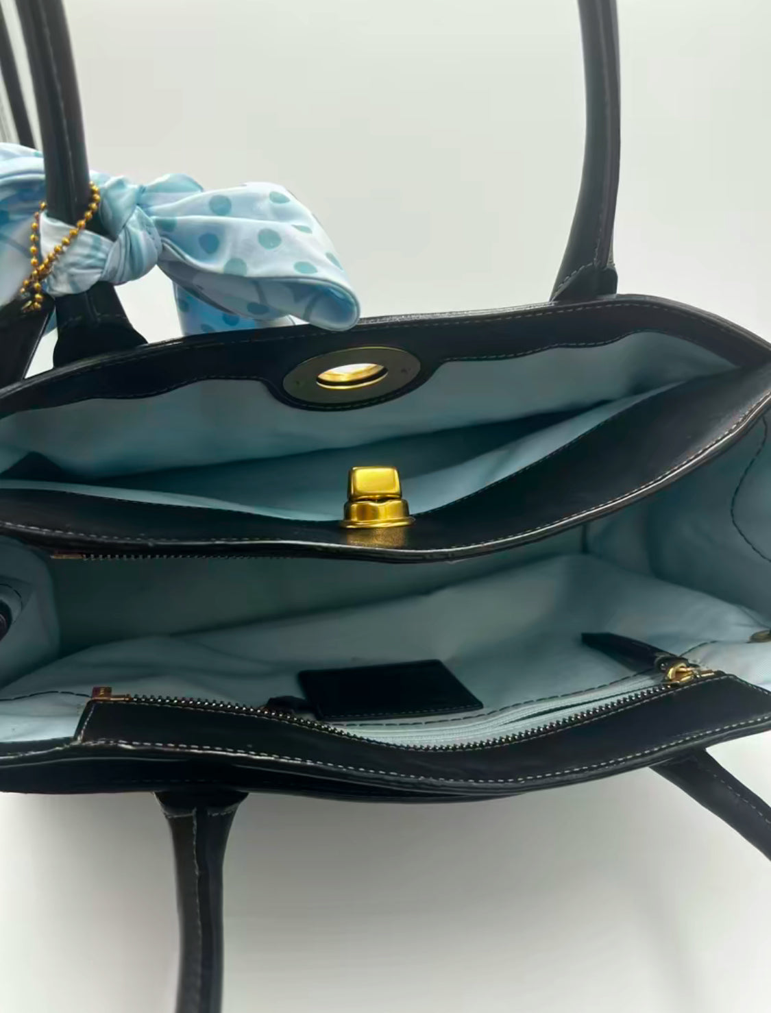 Coach Black Leather Zippered Shoulder Bag w/Branded Twilly