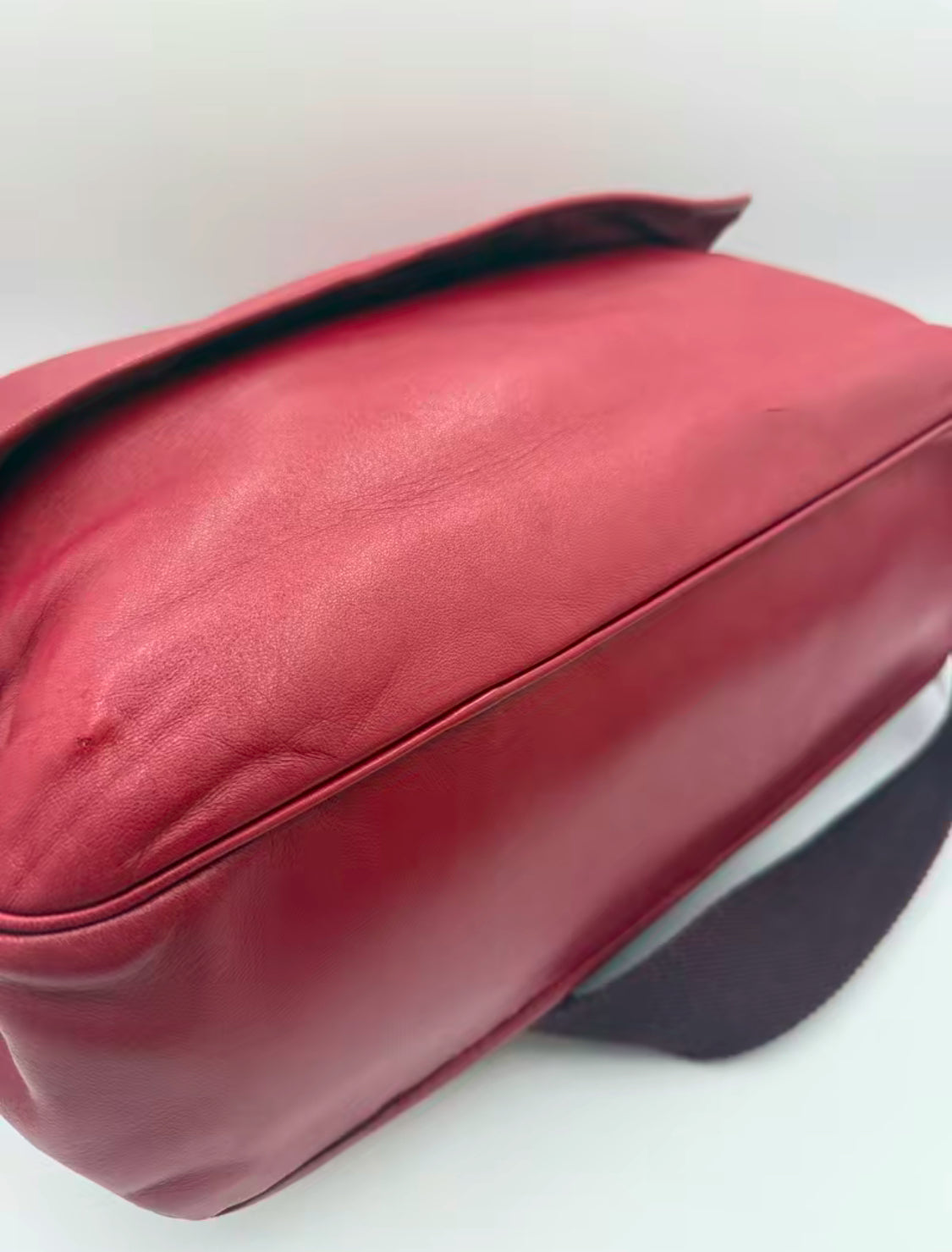 Loewe Red Red Leather Shoulder/Crossbody Bag