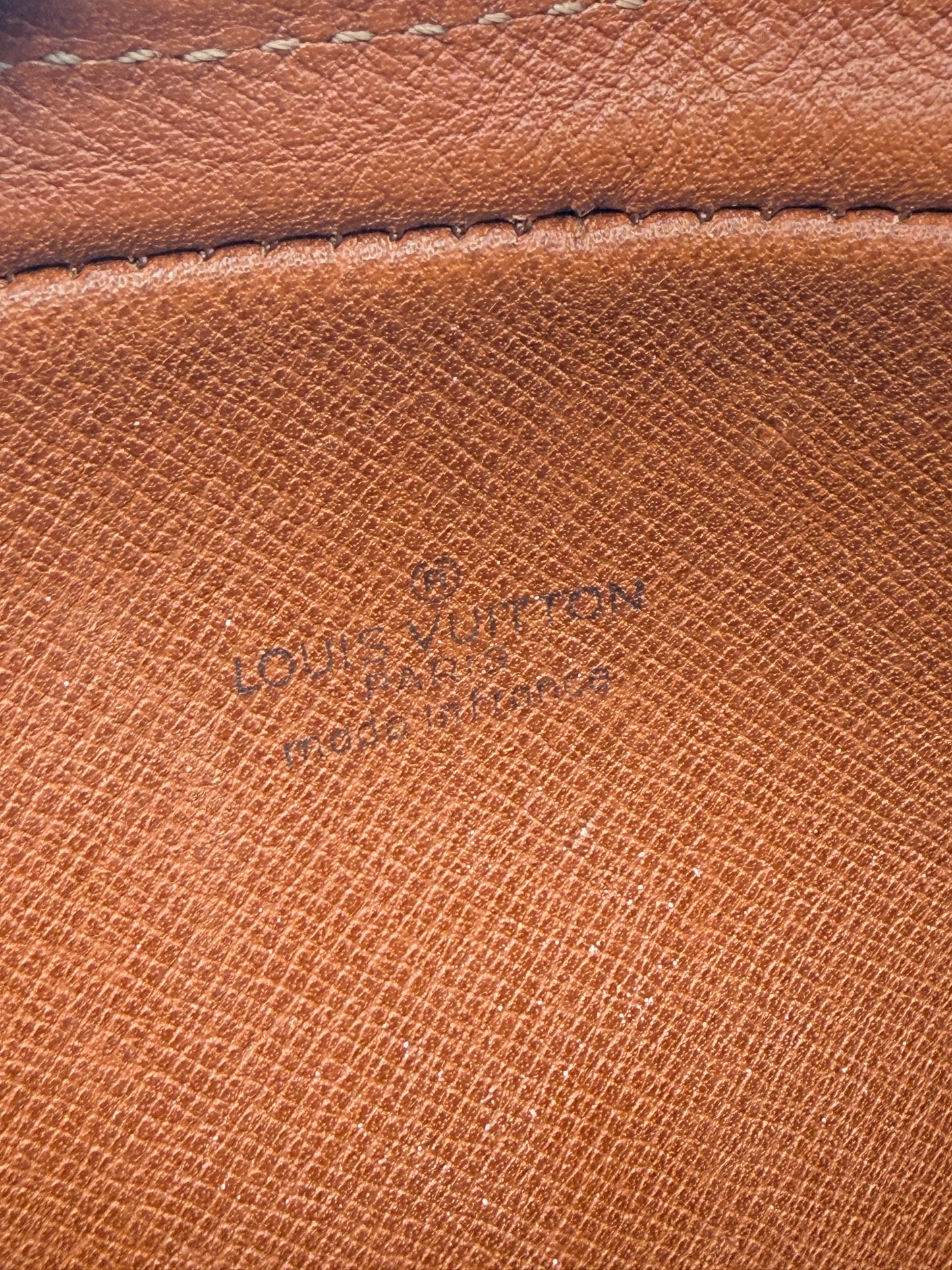 Louis Vuitton Monogram Wristlet 22 cm 862