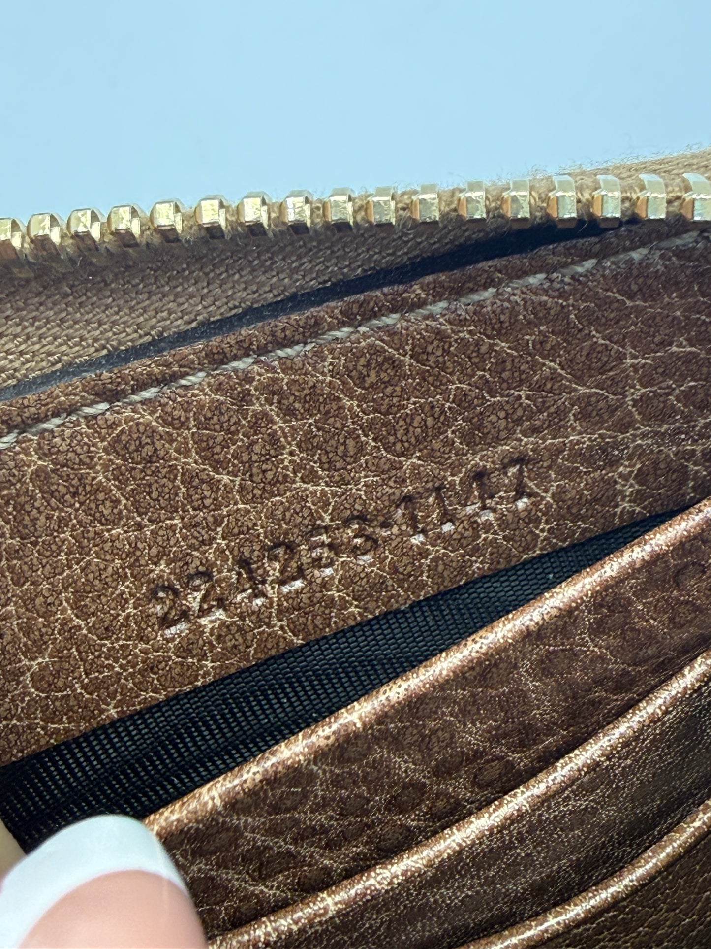 Gucci Guccissima Brown Leather Zippy Wallet with Bamboo And Box