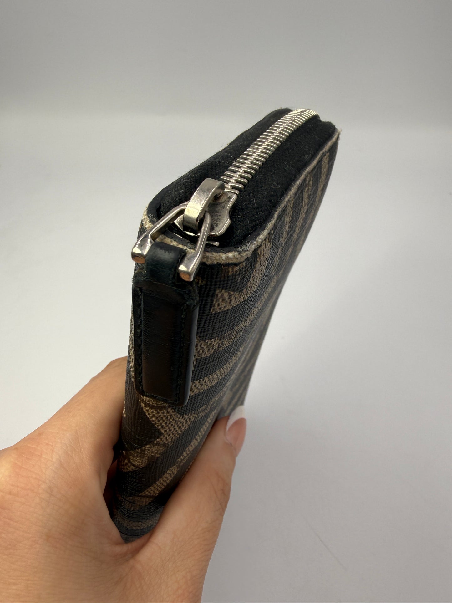 Gucci Supreme Coated Canvas Guccissima Kaleido Zippy Wallet with Box