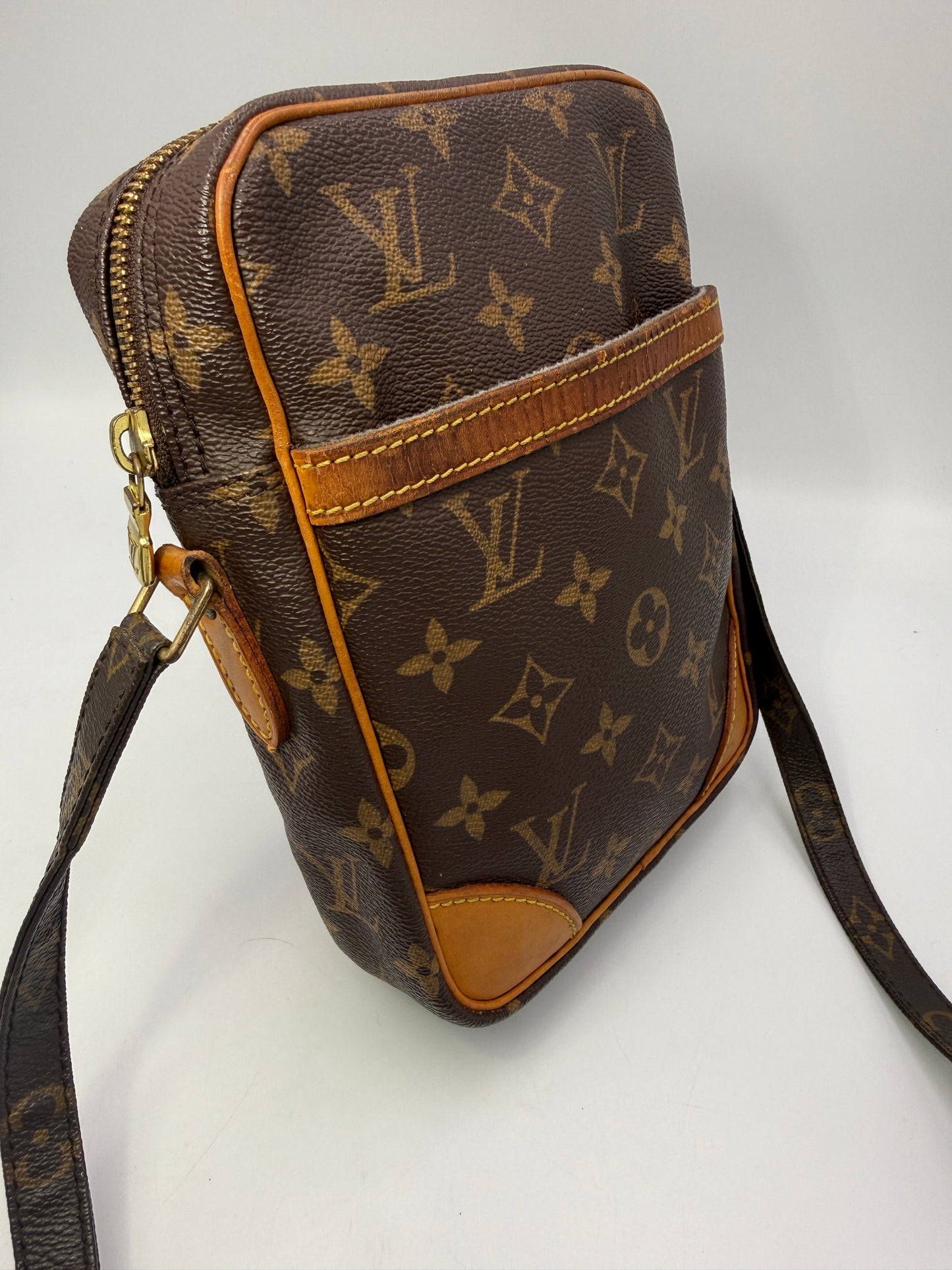 Louis Vuitton Monogram Danube Crossbody SL0949
