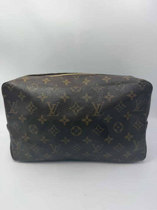 Louis Vuitton Monogram Coated Canvas Toiletry 28 cm