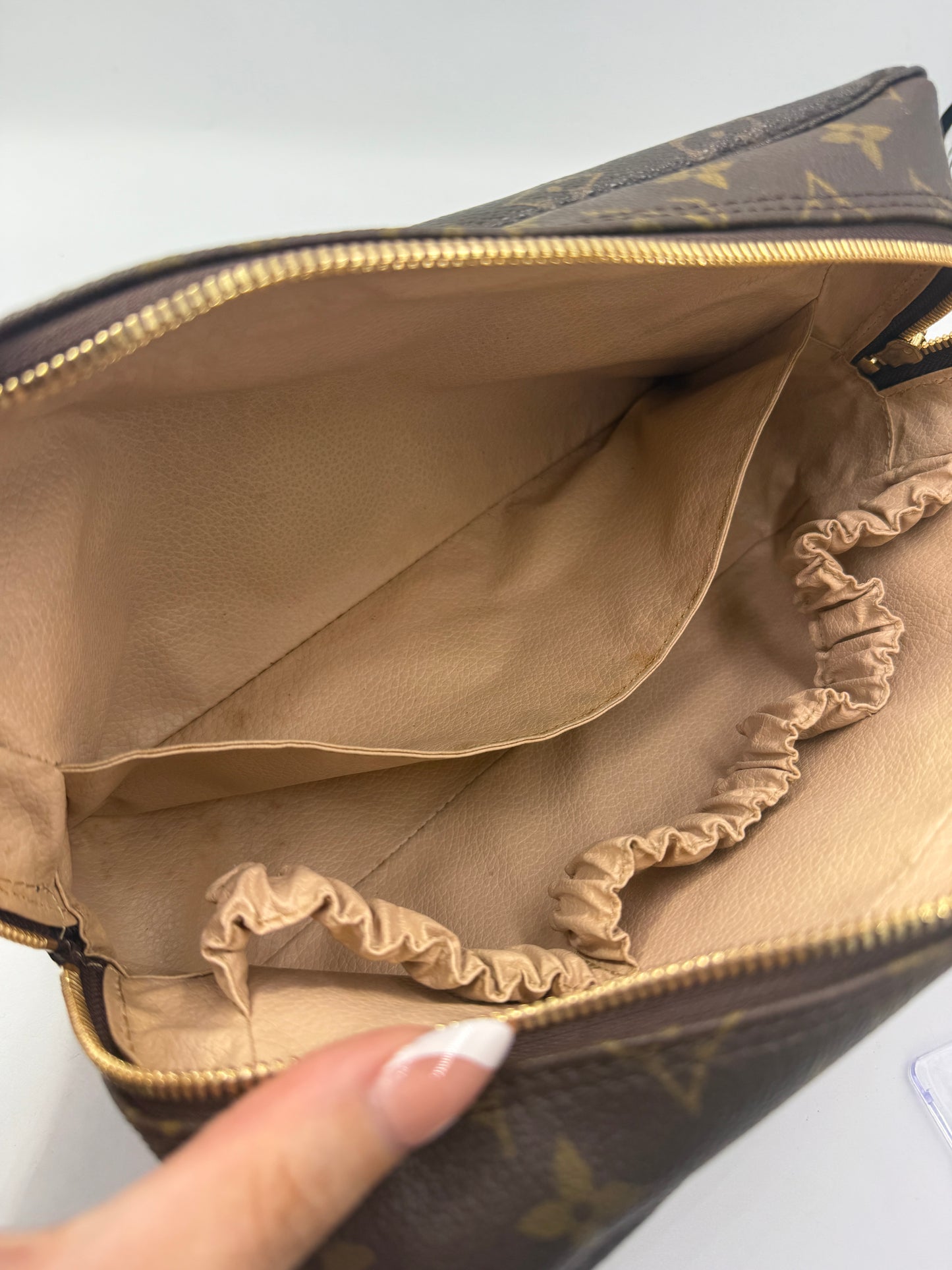 Louis Vuitton Monogram Coated Canvas Toiletry 28 cm