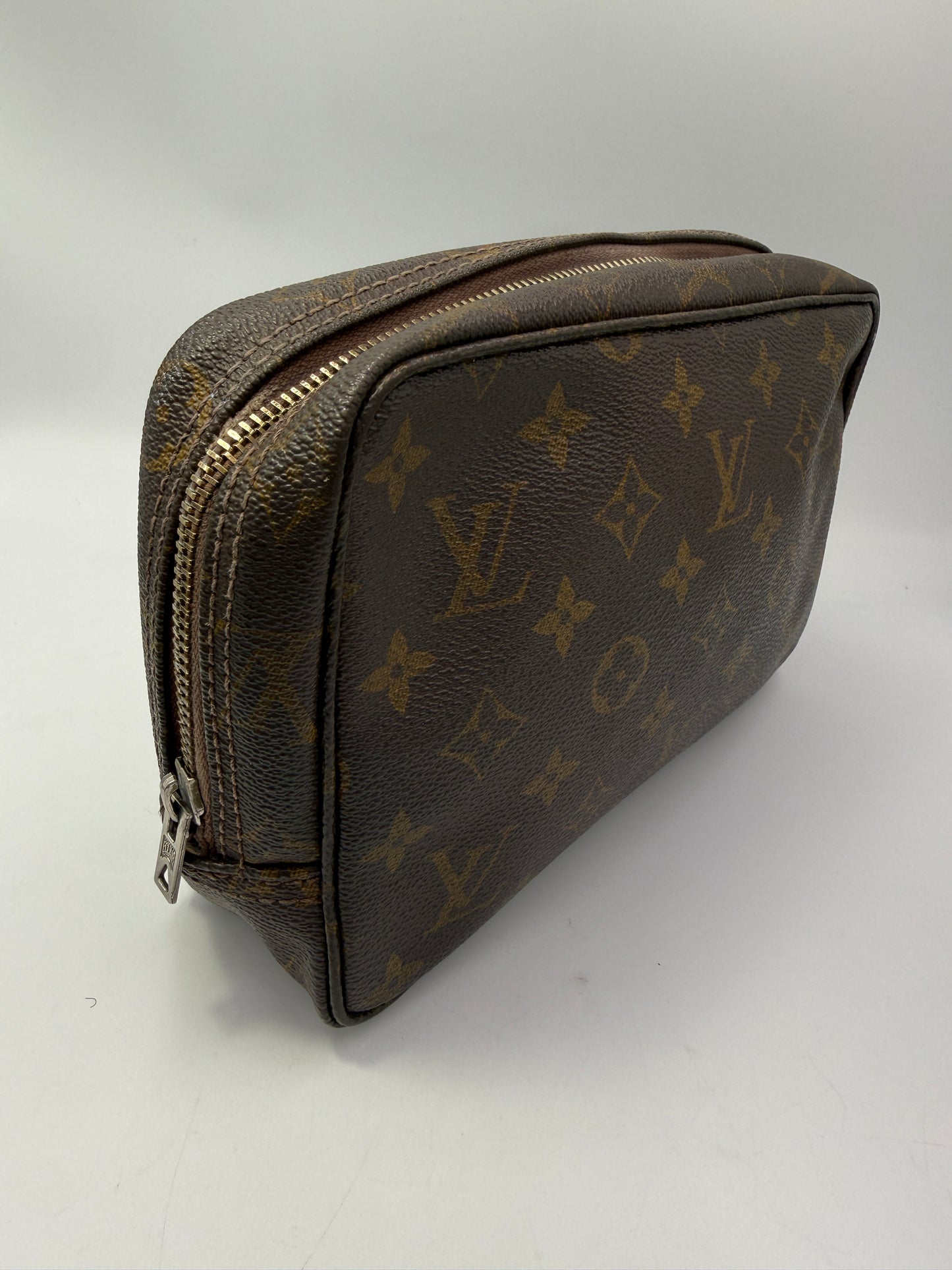 Louis Vuitton Monogram Coated Canvas Toiletry 23 cm