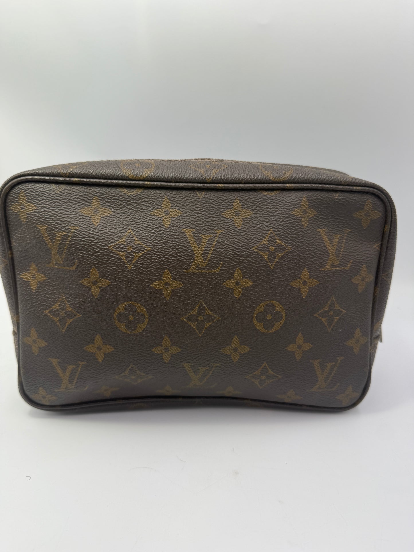 Louis Vuitton Monogram Coated Canvas Toiletry 23 cm