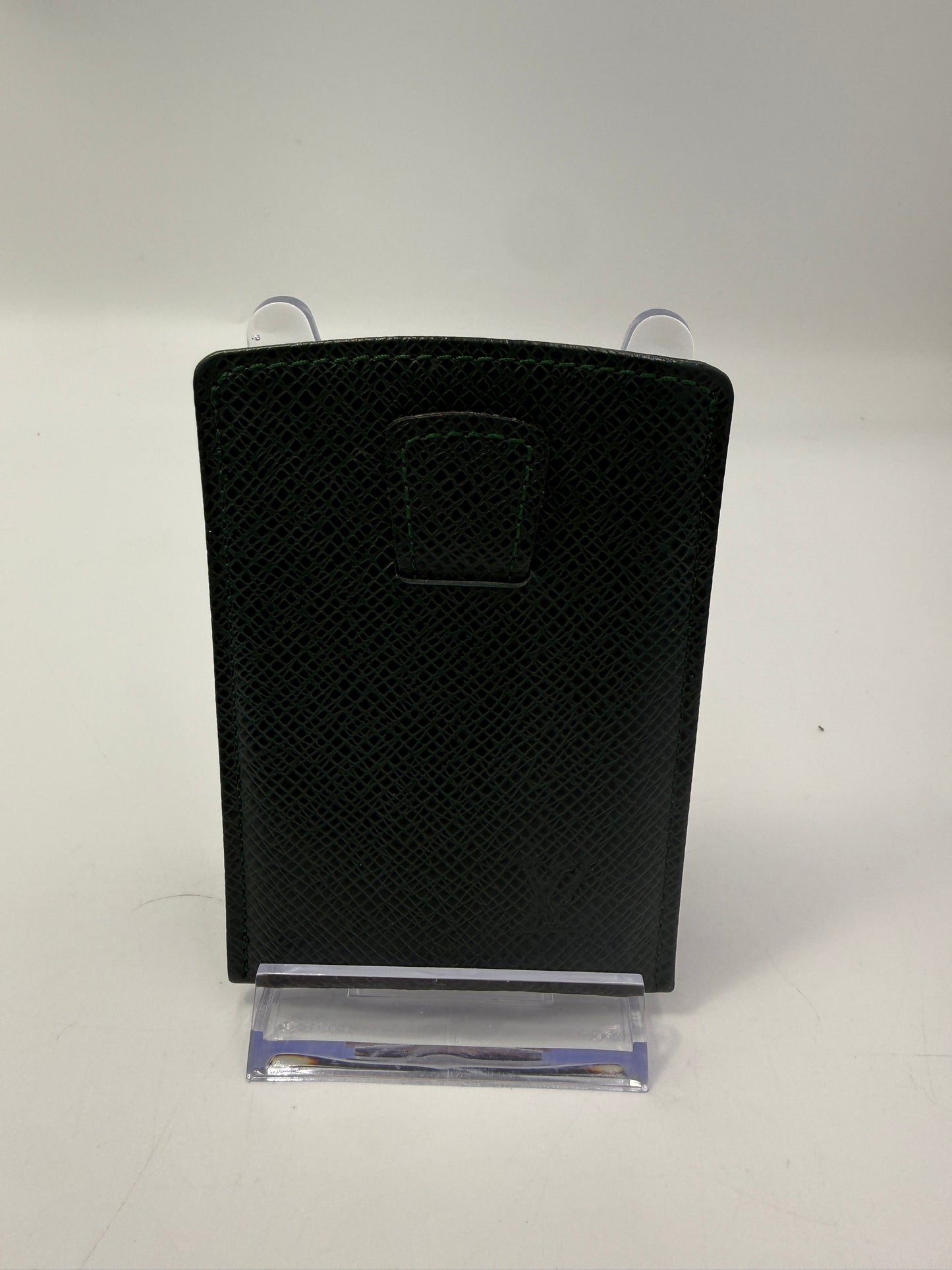 Louis Vuitton Green Taiga Leather Card ID Holder MI0944
