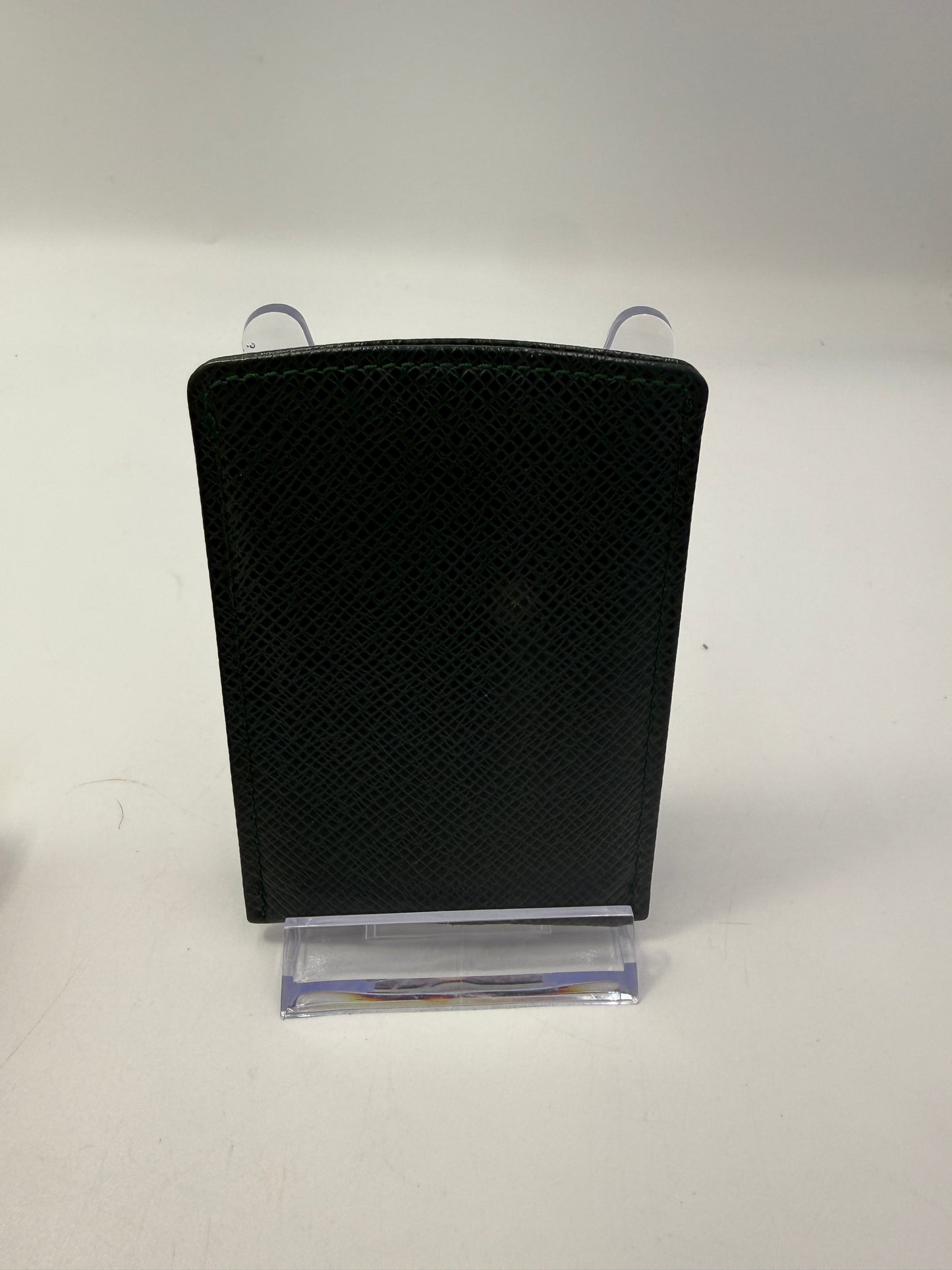 Louis Vuitton Green Taiga Leather Card ID Holder MI0944