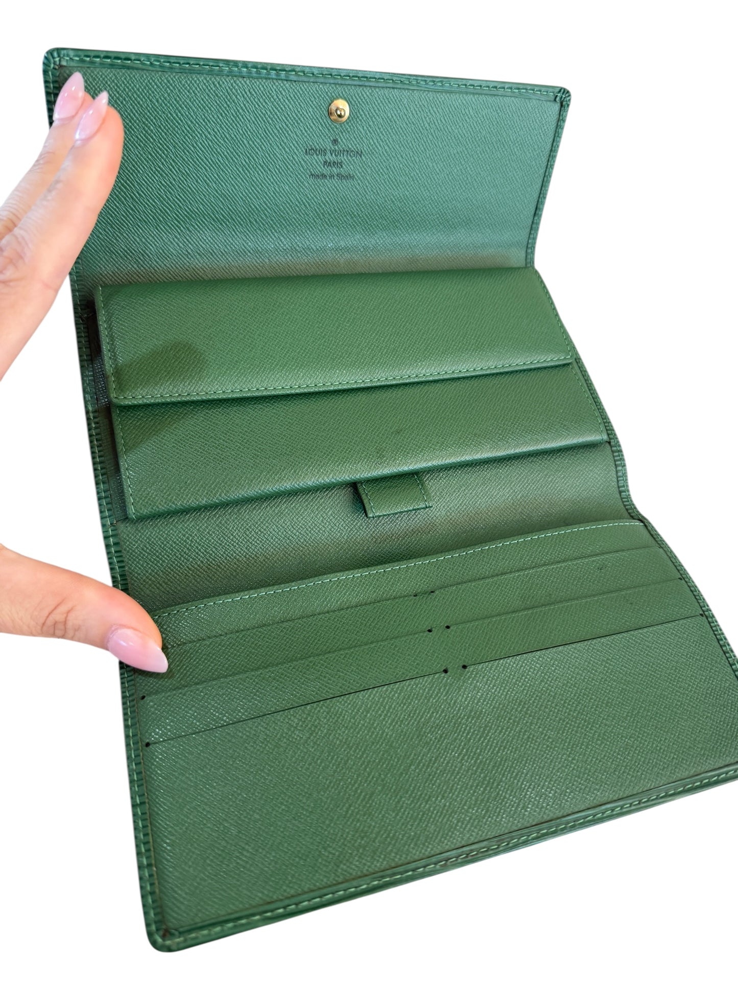 Louis Vuitton Green Epi Leather Continental Wallet With Chain & Insert CA0928