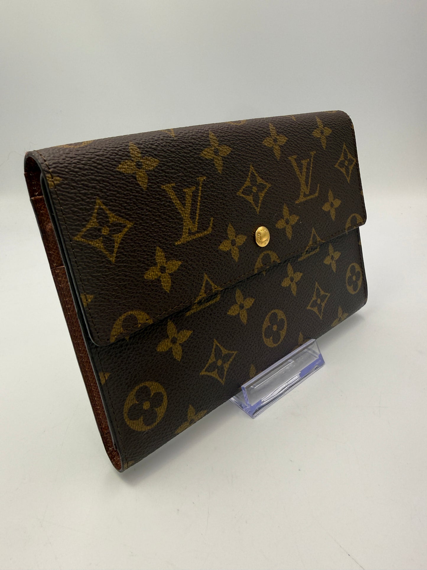 Louis Vuitton Monogram Passport Wallet With Box 892AN