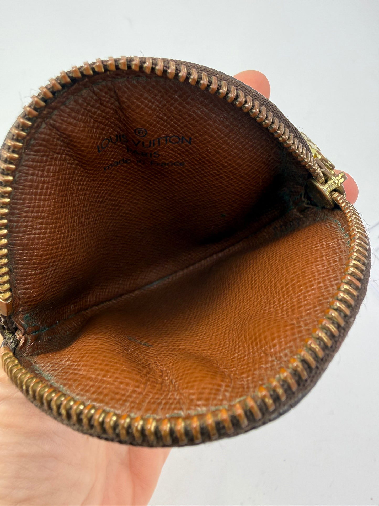 Louis Vuitton Monogram Round Coin Case CT0053