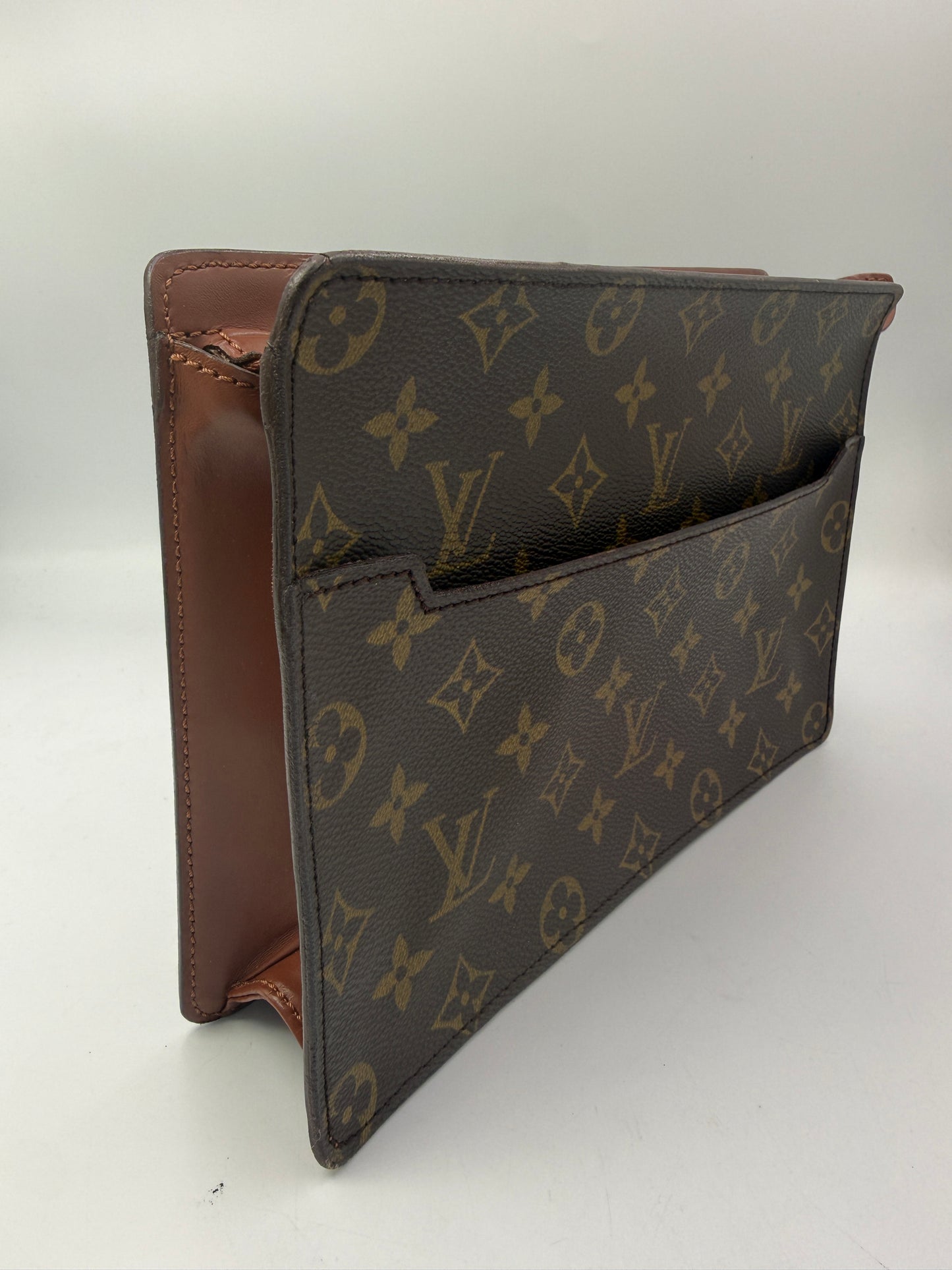 Louis Vuitton Monogram Coated Canvas Clutch TH8902