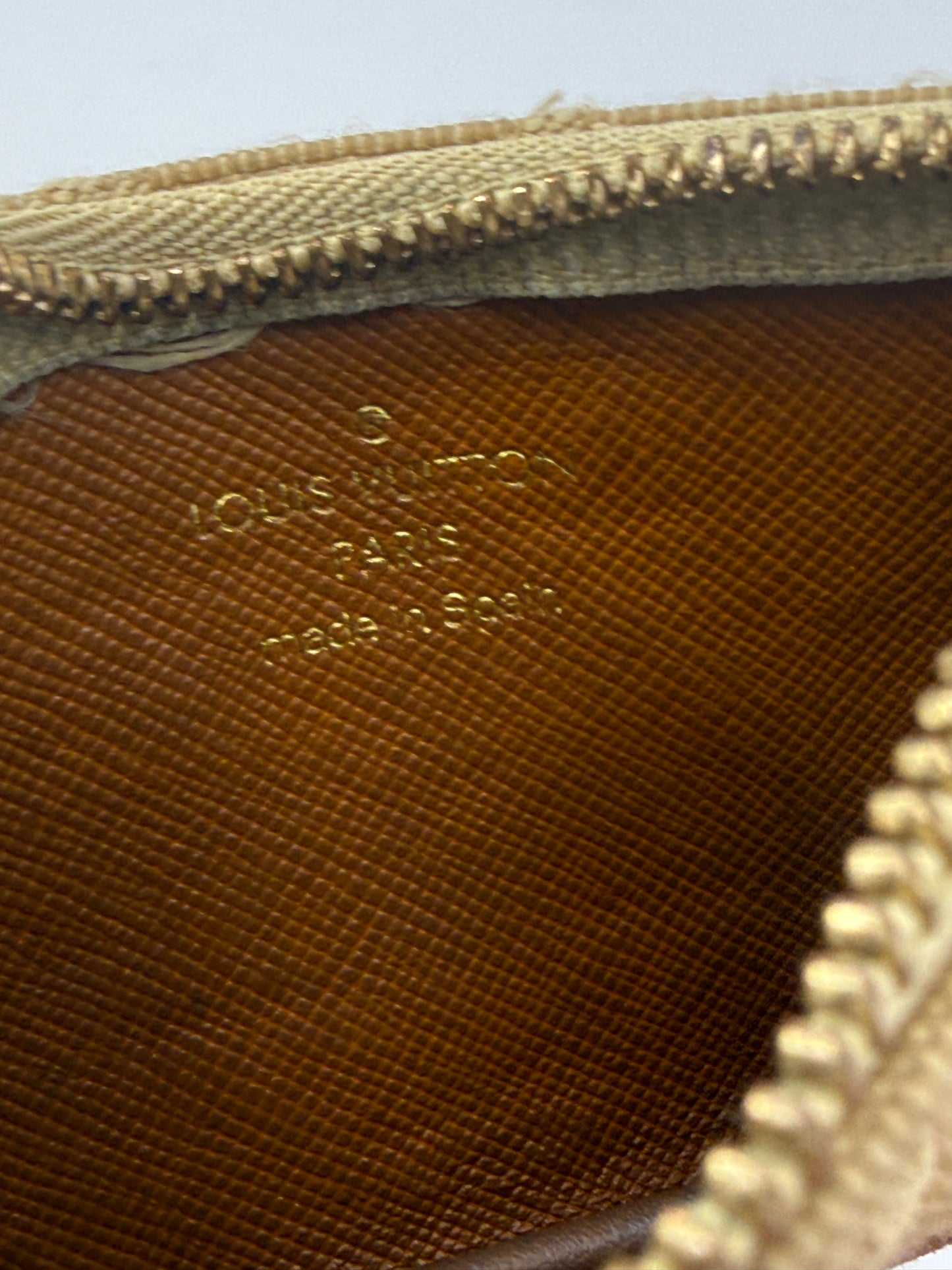 Louis Vuitton Beige Mini Lin Key Cles With Box CA1004