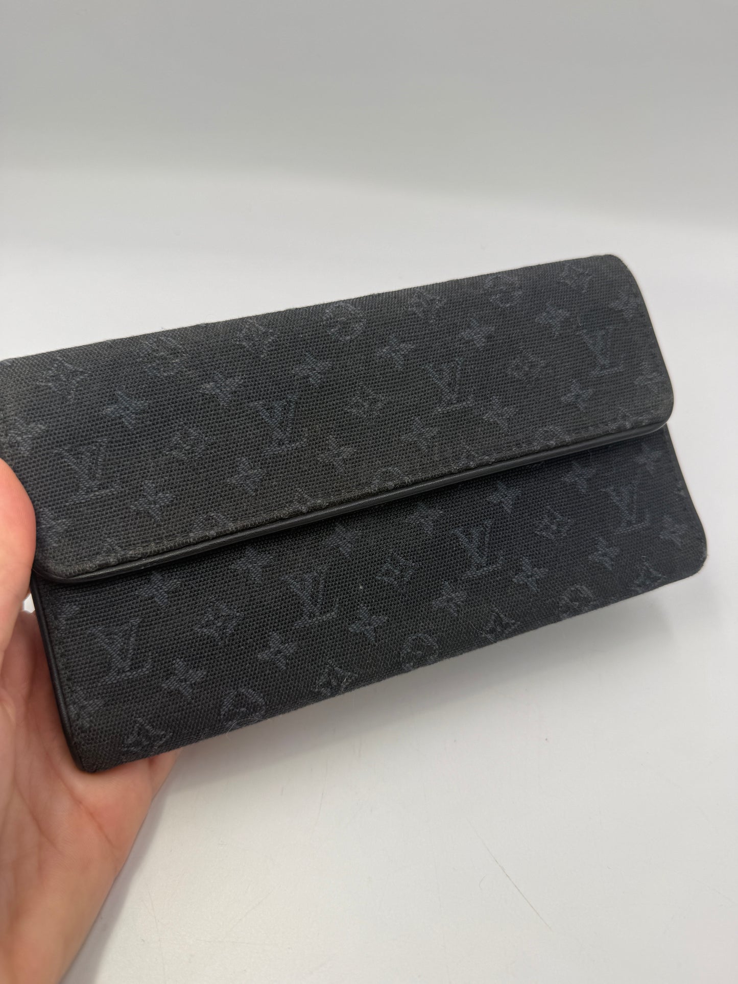 Louis Vuitton Monogram Blue Mini Lin Denim Continental Wallet CA0093
