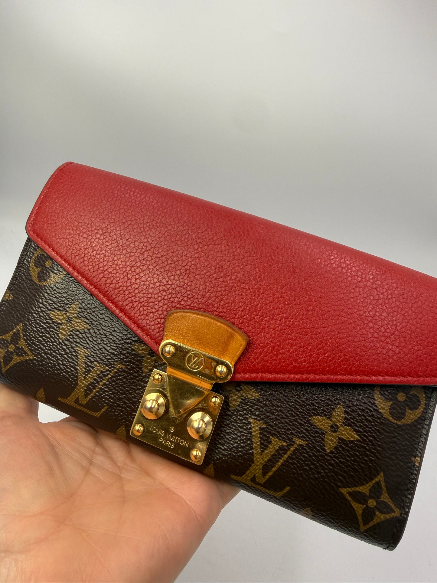 Louis Vuitton Monogram Red Leather Wallet With Lock Closure SN2197