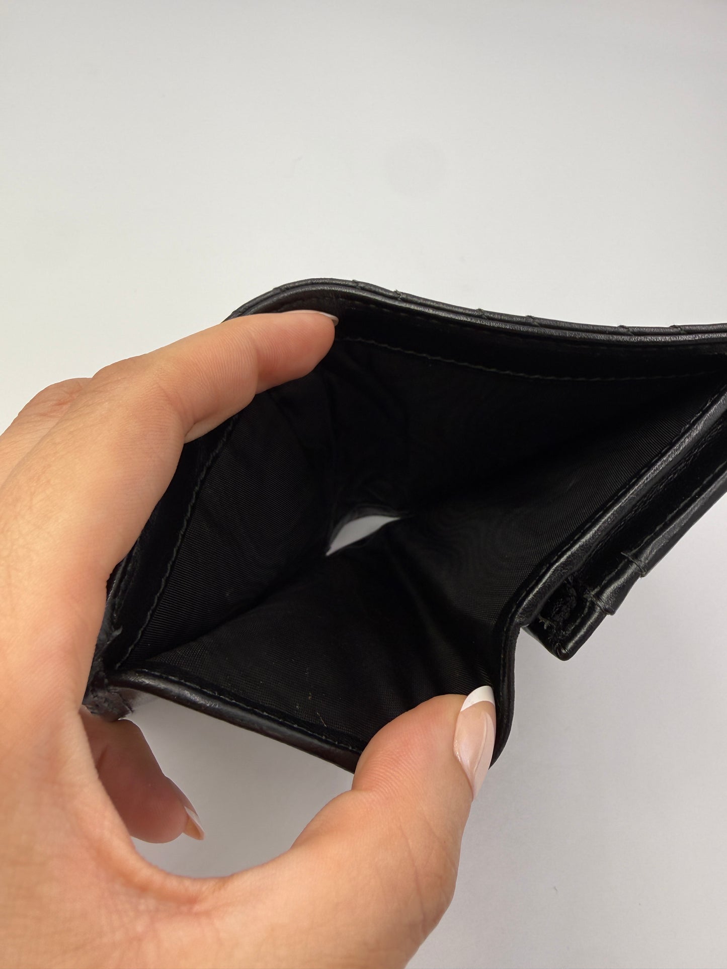 Gucci GG Marmont Black Leather Compact Wallet