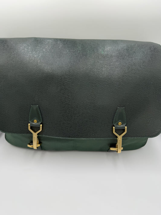 Louis Vuitton Green Taiga Leather Multi-Use Bag SP0042