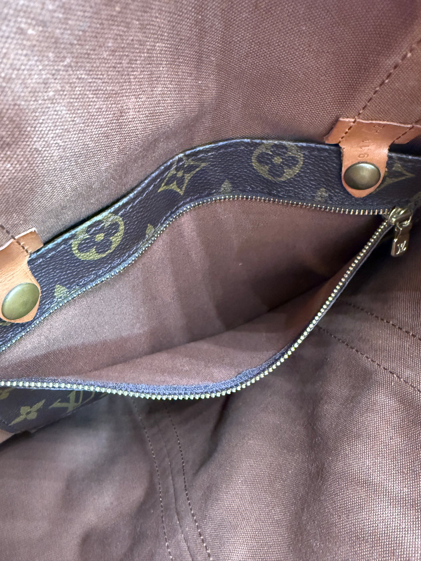 Louis Vuitton Monogram Sling Bag GM with Removable Pouch 911A2