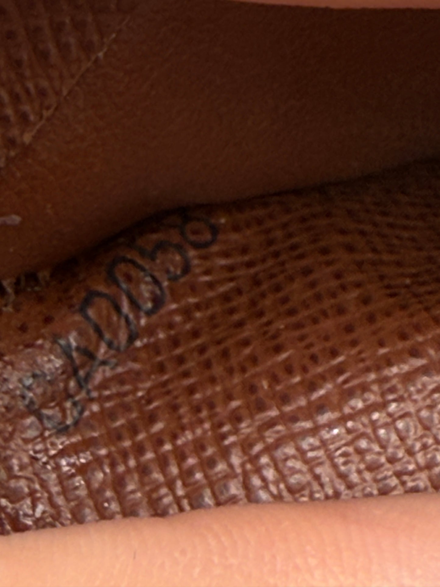 Givvy Louis Vuitton Monogram Coated Canvas Kisslock Wallet