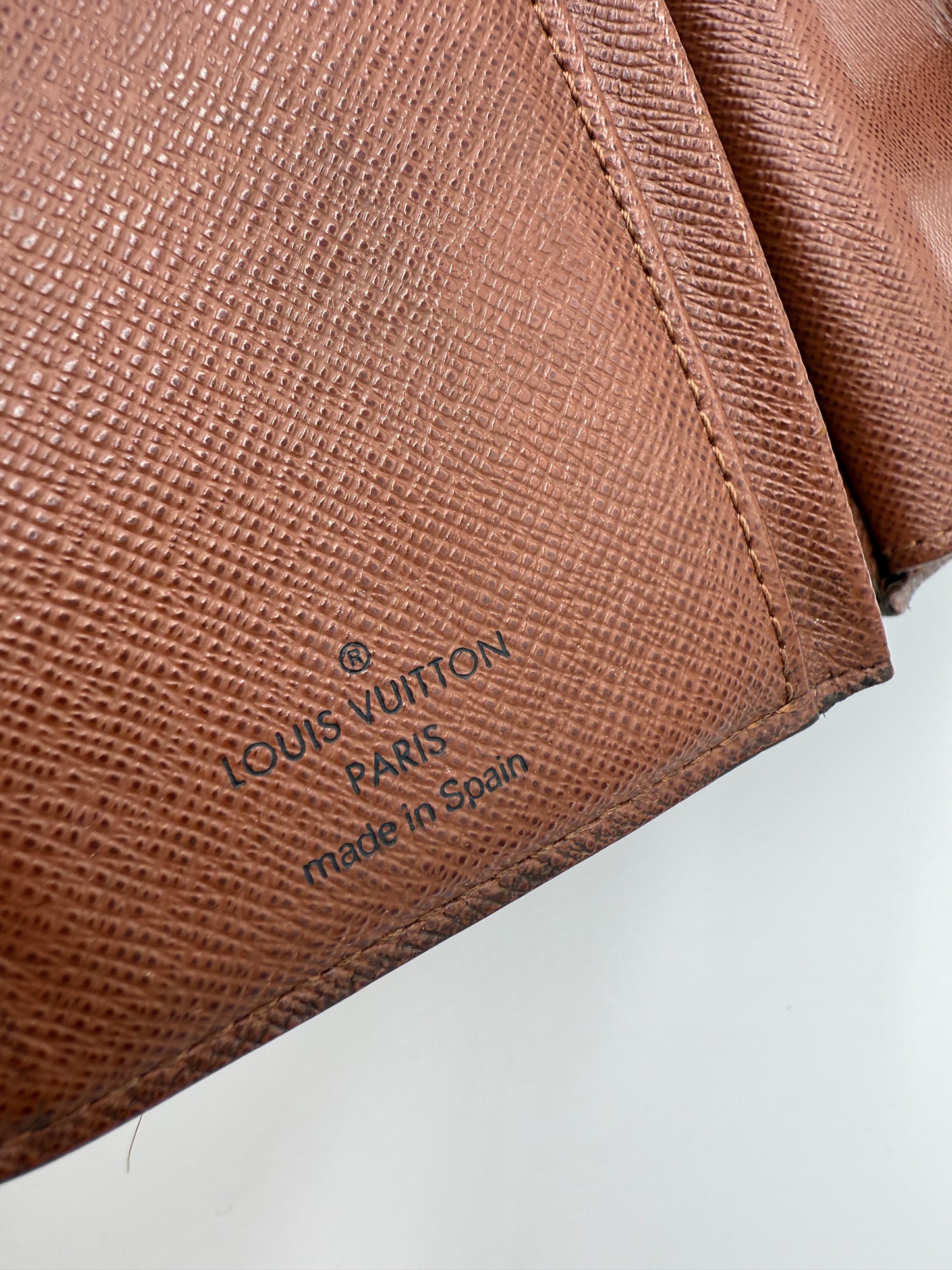 Givvy Louis Vuitton Monogram Coated Canvas Kisslock Wallet