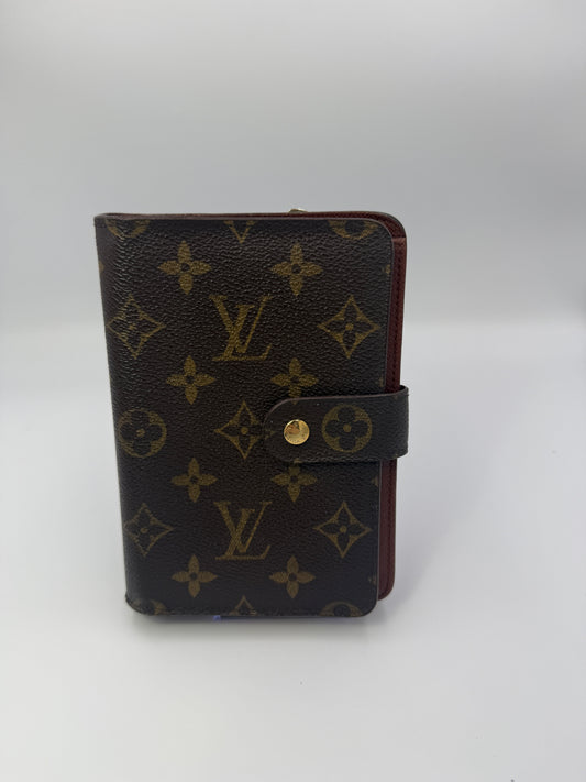 Louis Vuitton Monogram Porte Papier Zippe Wallet SP0061